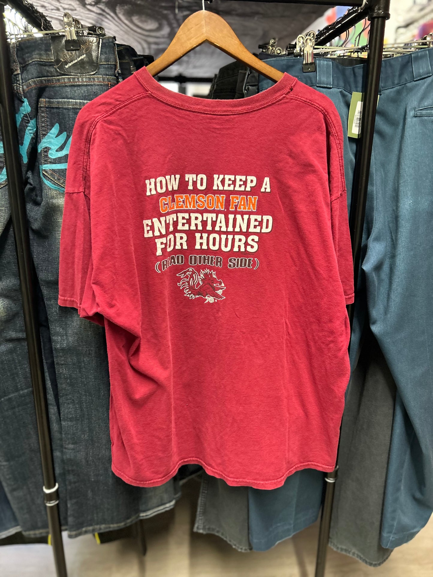 Gamecocks Keep A Clemson Fan Entertained Tee