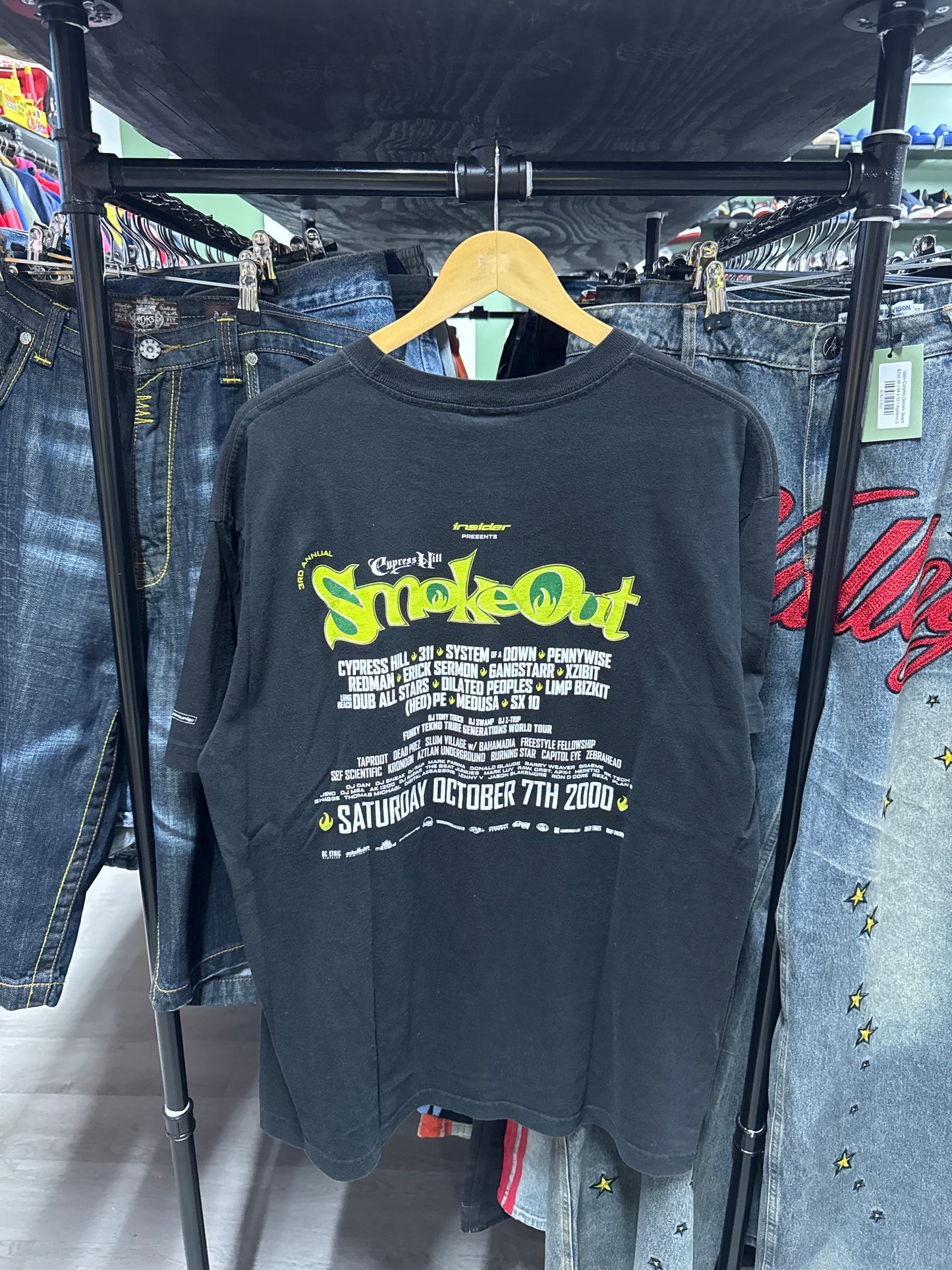 Vintage Y2K 2001 Cypress Hill Smoke Out Concert Rap Tee