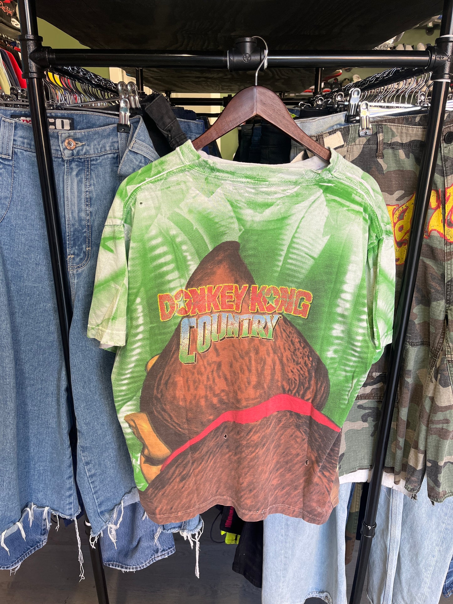 Vintage Donkey Kong Country Super Nintendo Tee