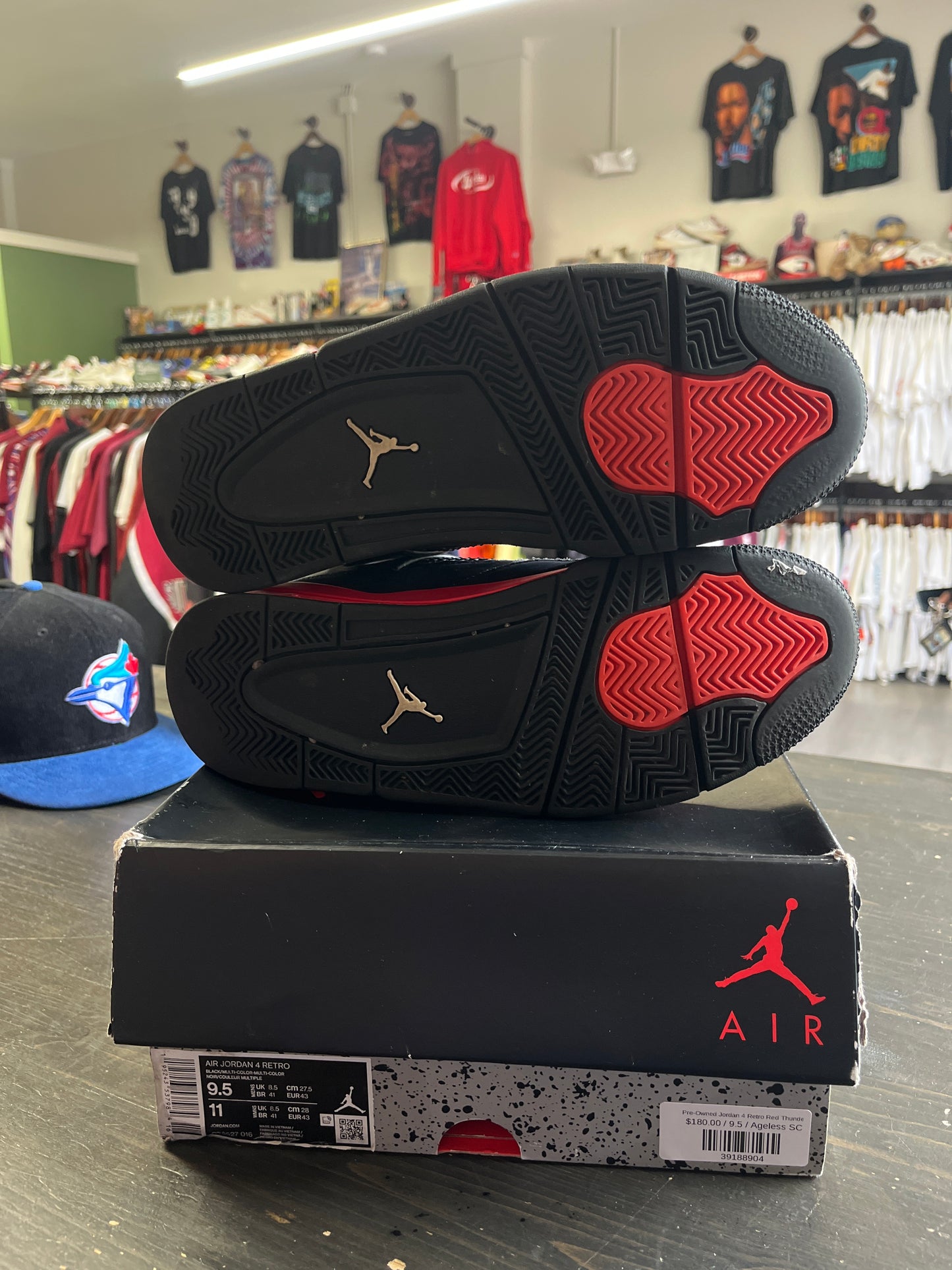 Pre-Owned Jordan 4 Retro Red Thunder