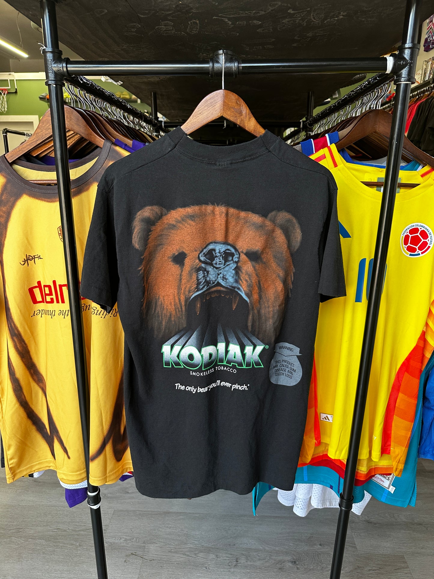 Vintage Kodiak Smokeless Tobacco Grizzly Bear Tee