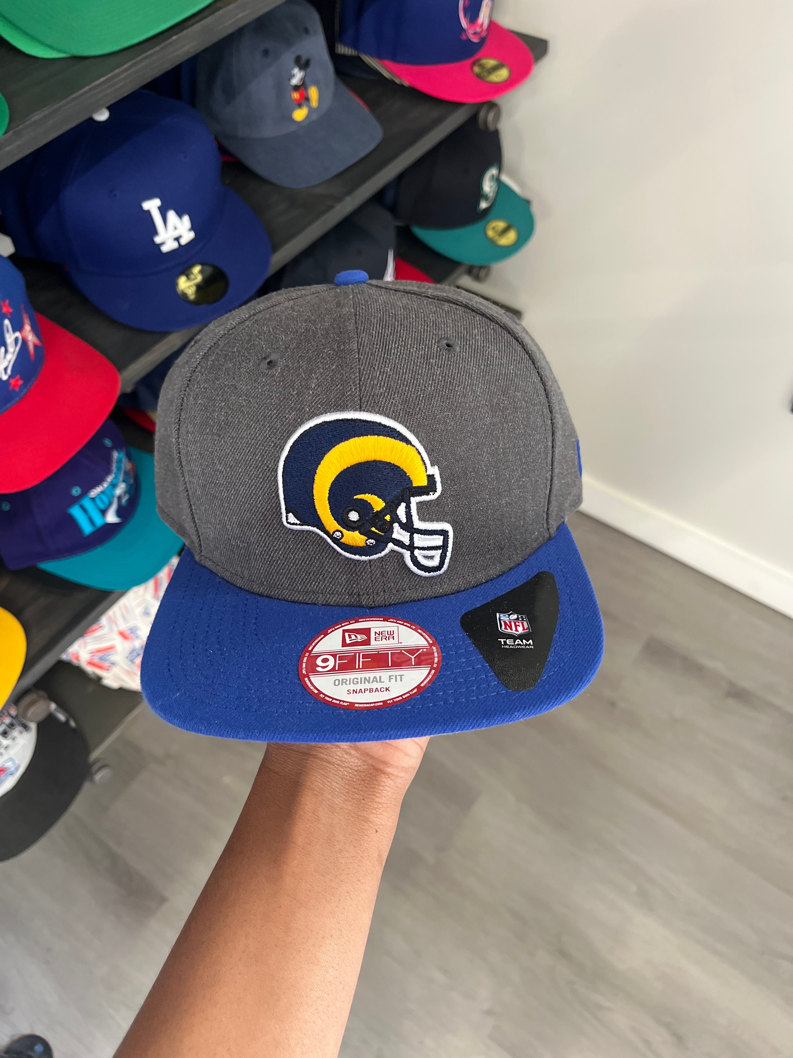 Vintage NFL St. Louis Rams Snap Back