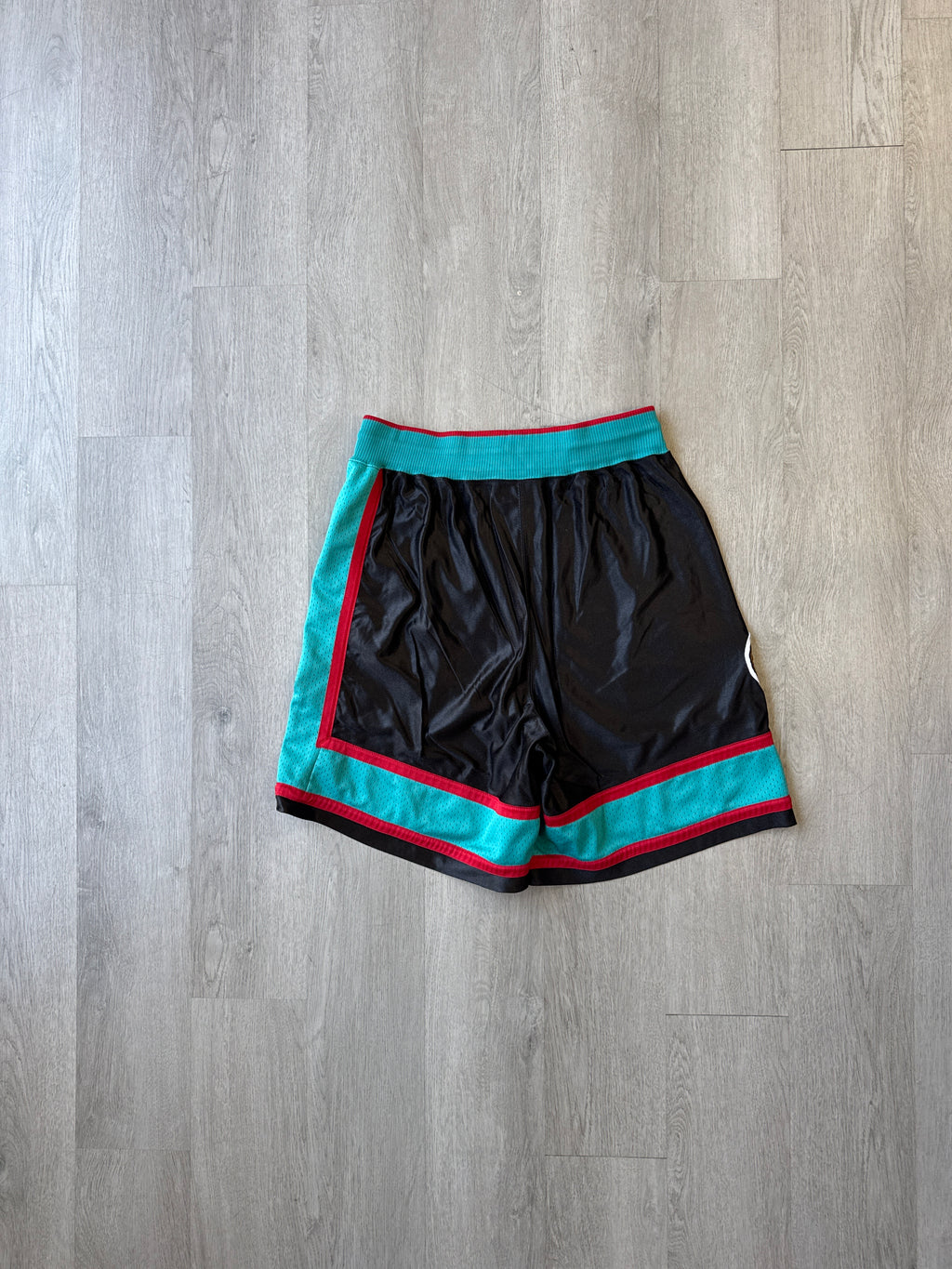 Vintage Reebok Vancouver Grizzles Basketball Shorts