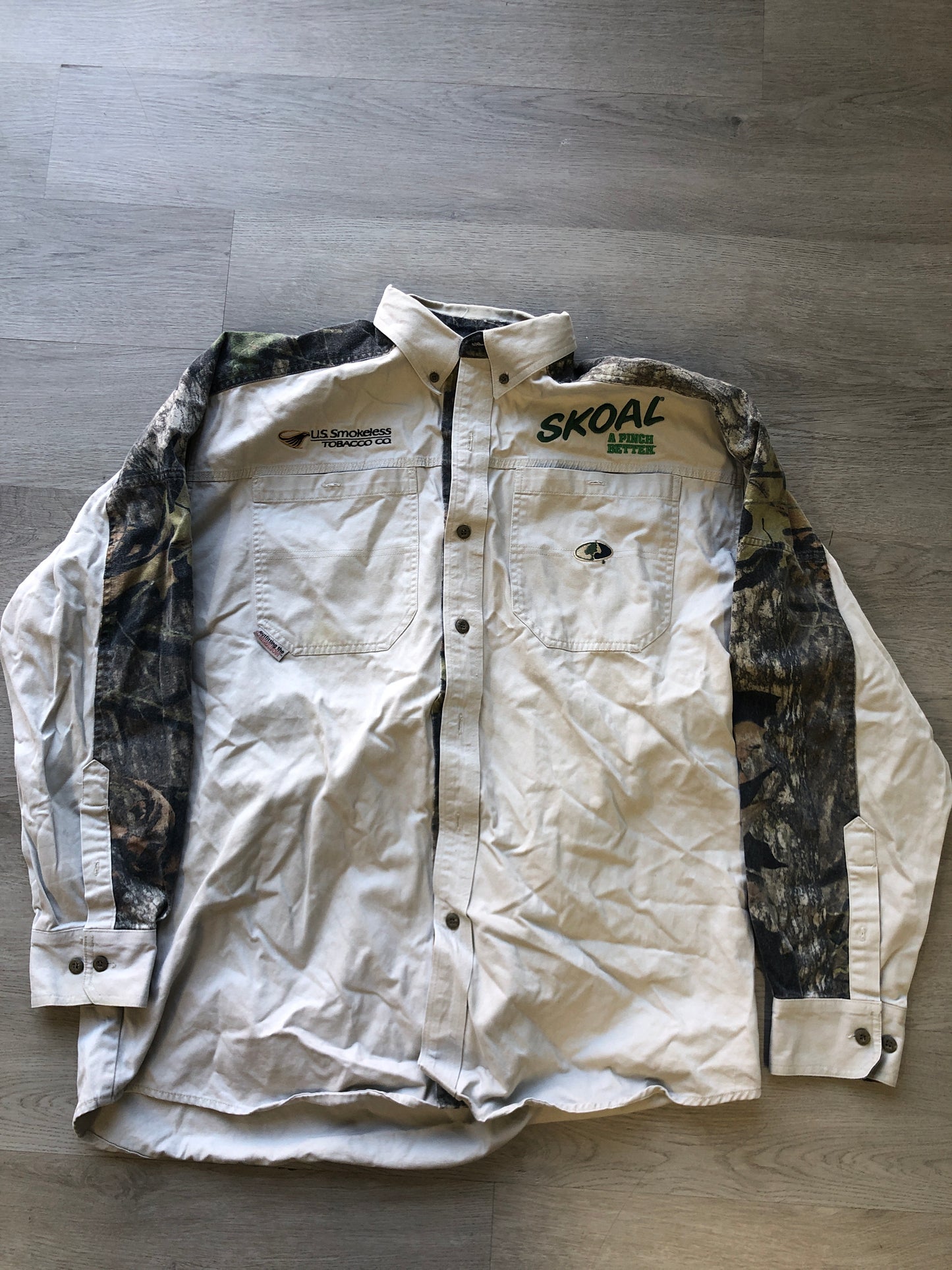 Vintage Skoal Camo Button Up