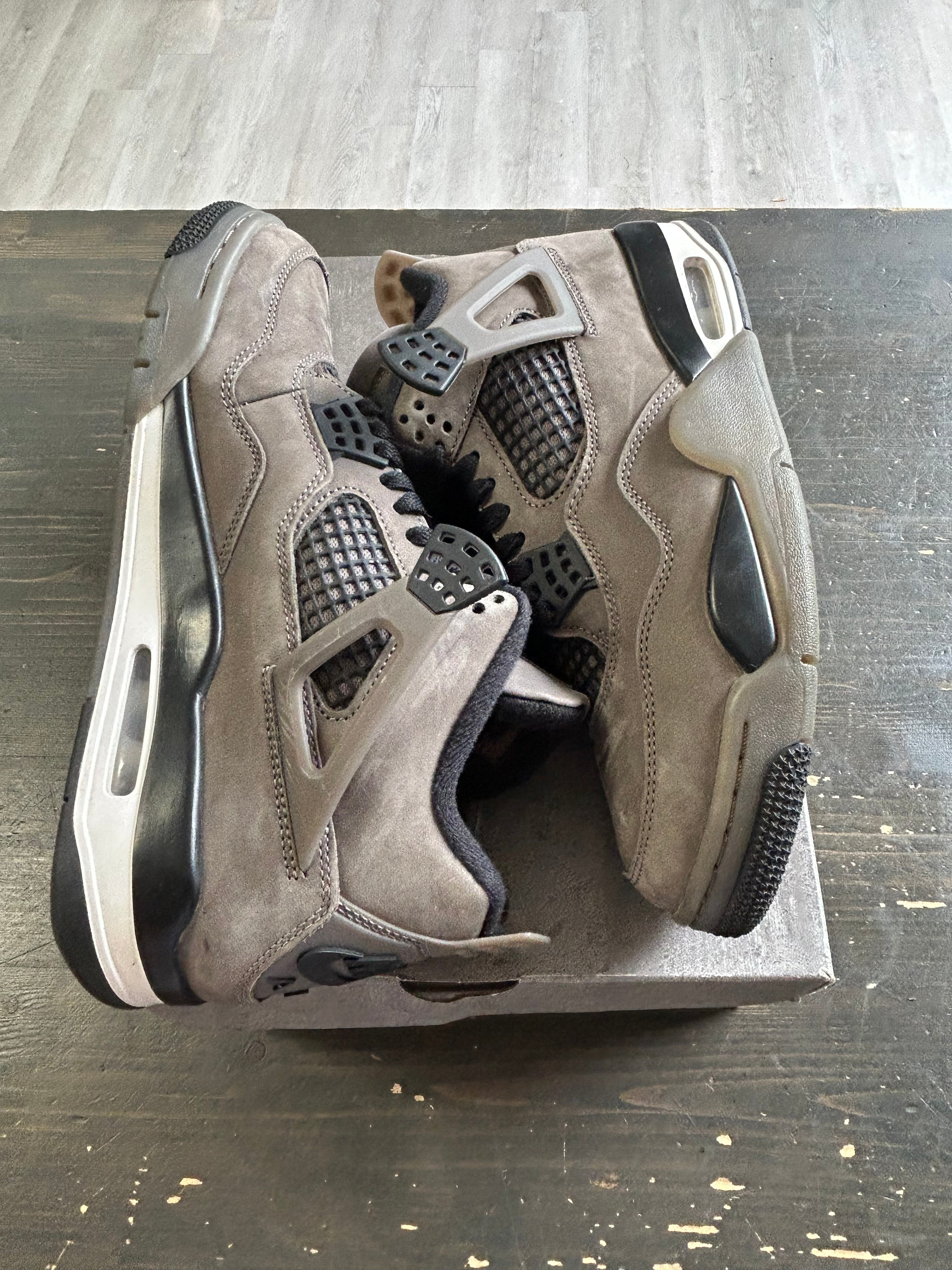 Pre-Owned Jordan 4 Retro Cave Stone