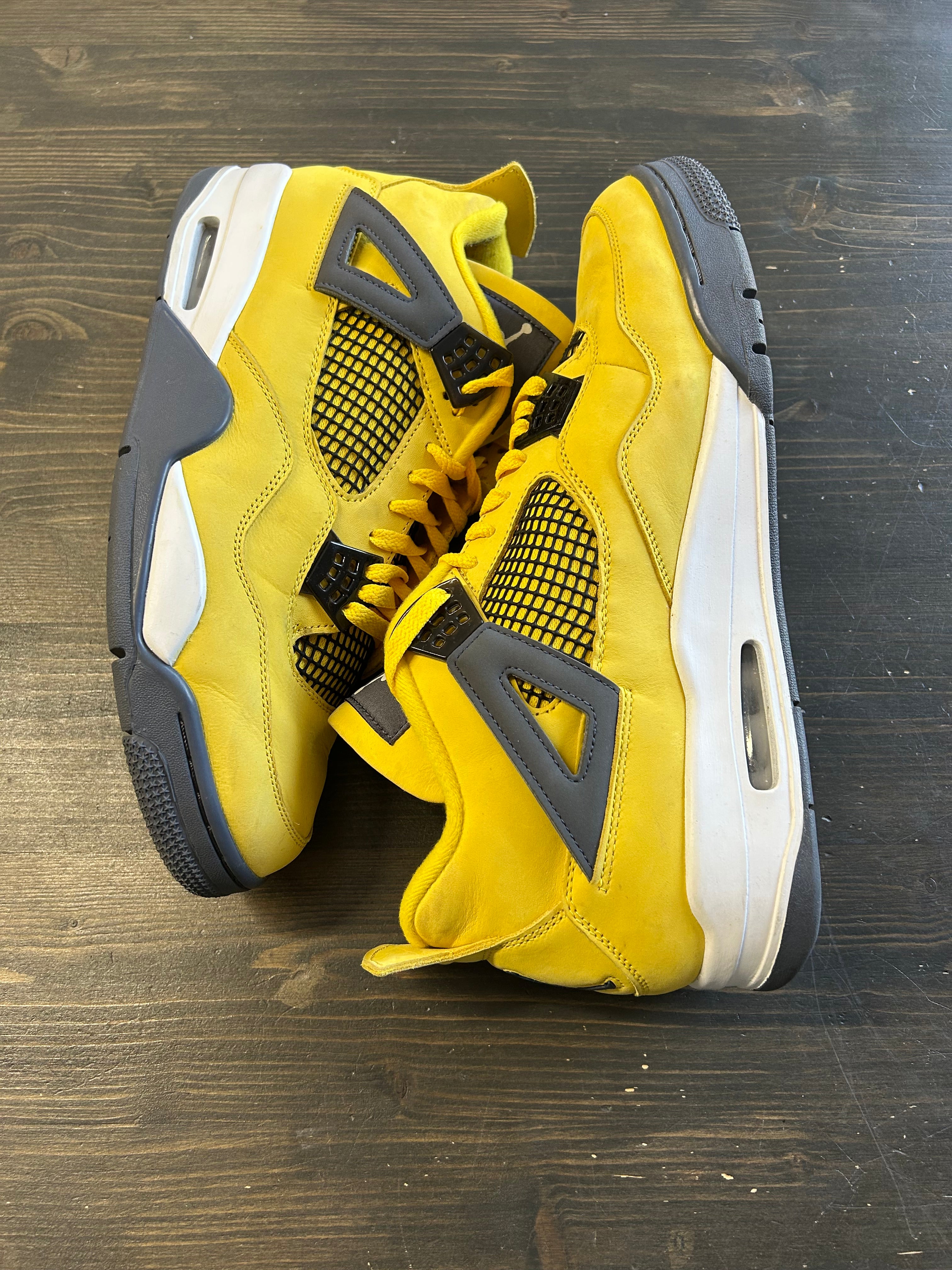 Pre-Owned Jordan Retro 4 Lighting (2021)