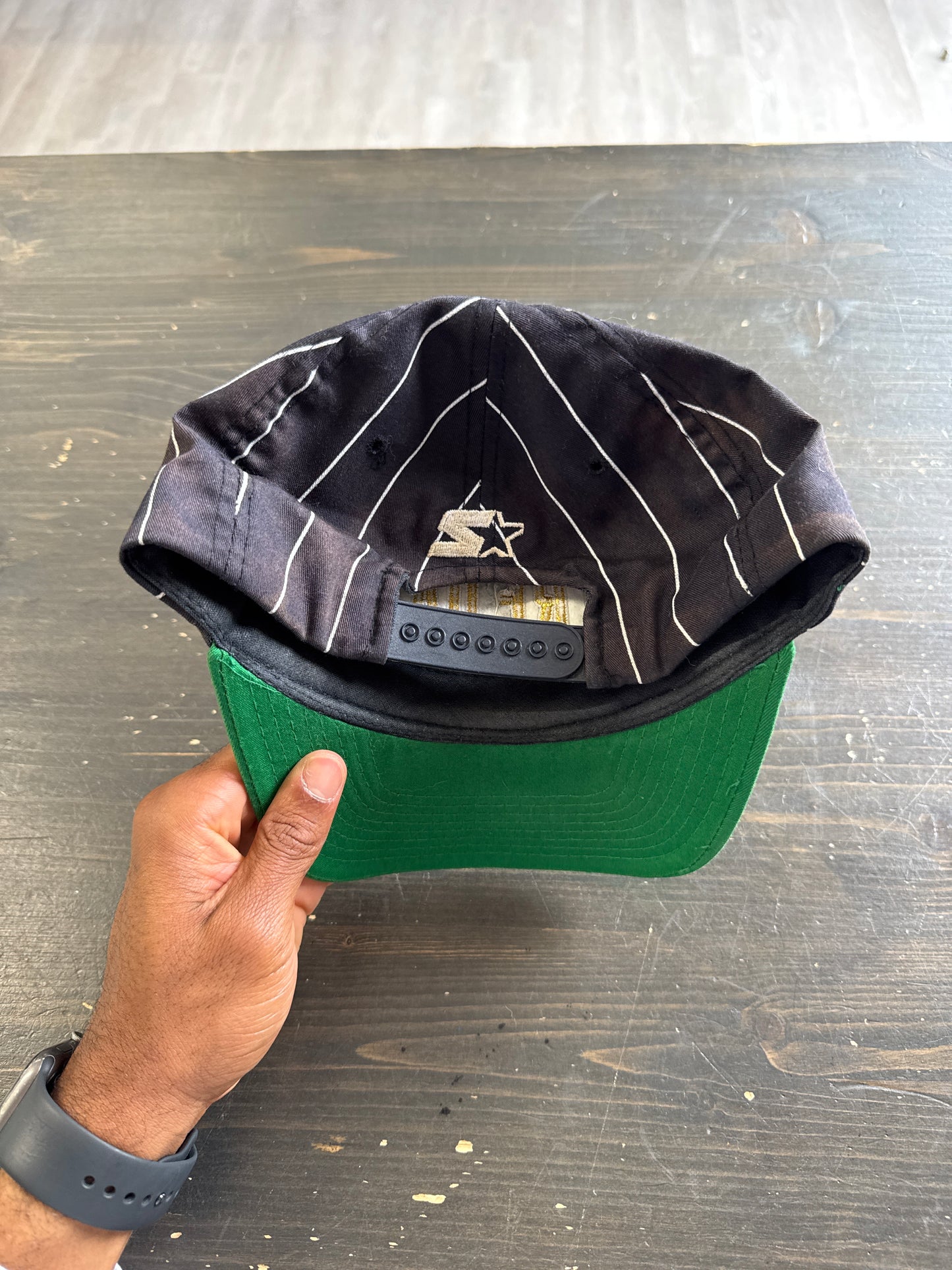 Vintage Starter University Of Notre Dame Fighting Irish Pin Striped Snapback Hat