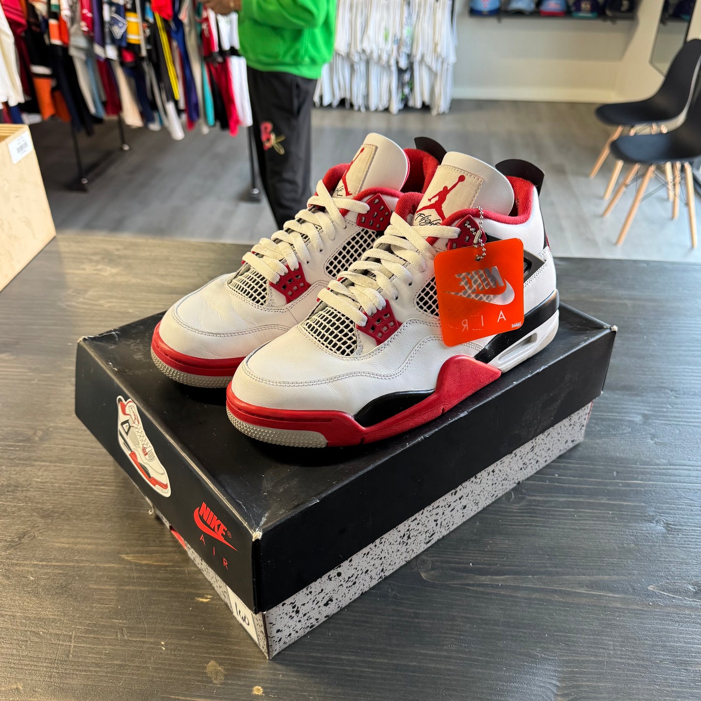 Pre-owned Jordan Retro 4 Fire Red 2020