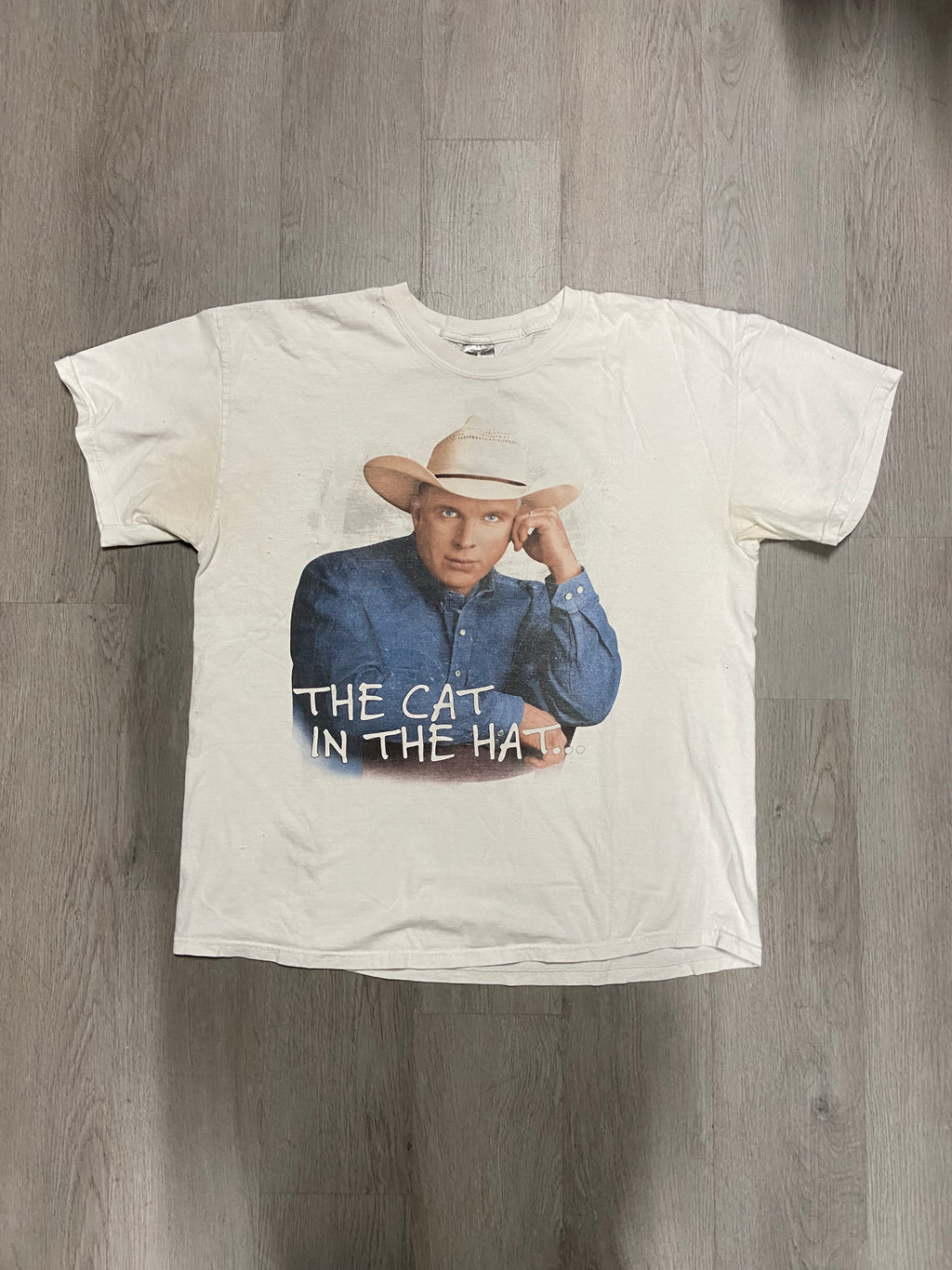 Garth Brooks ‘The Cat In The Hat Has Nine Lives In Kansas City’ Portrait Graphic Tee