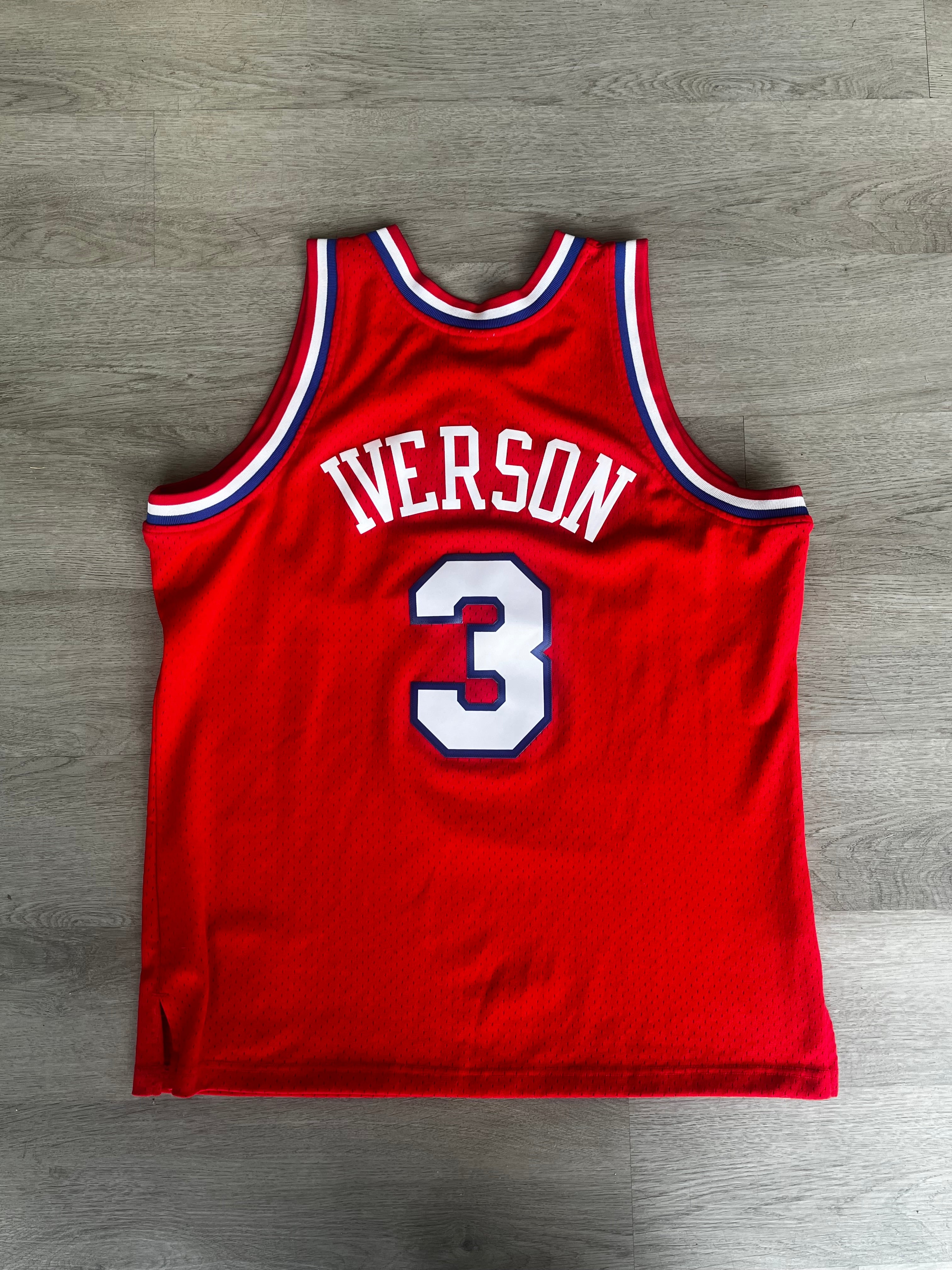 Mitchell & Ness Allen Iverson Philadelphia 76ers Jersey