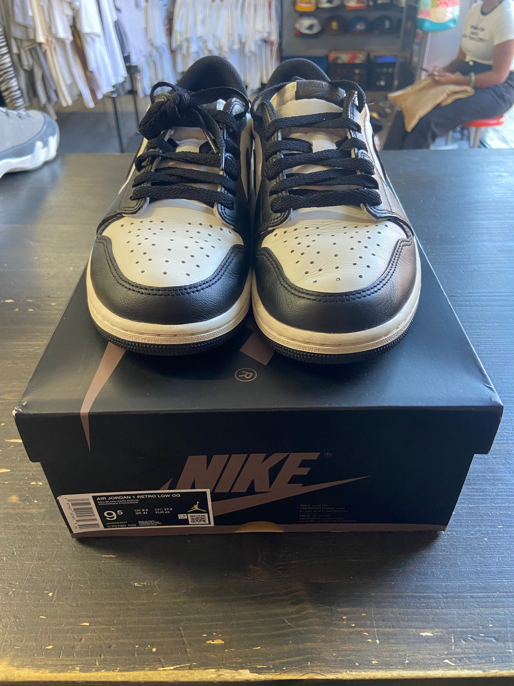 Pre-Owned Jordan 1 Retro Low OG Mocha