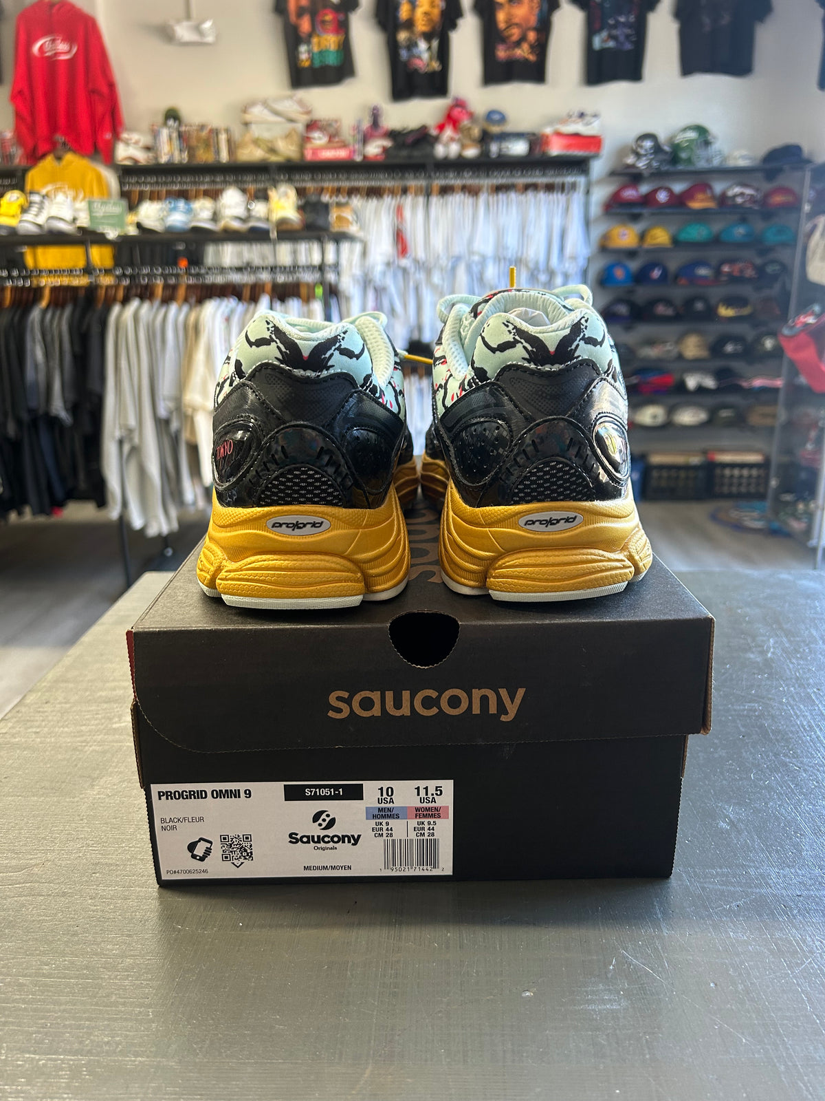 Pre-Owned Saucony ProGrid Omni 9 City Pack Tokyo