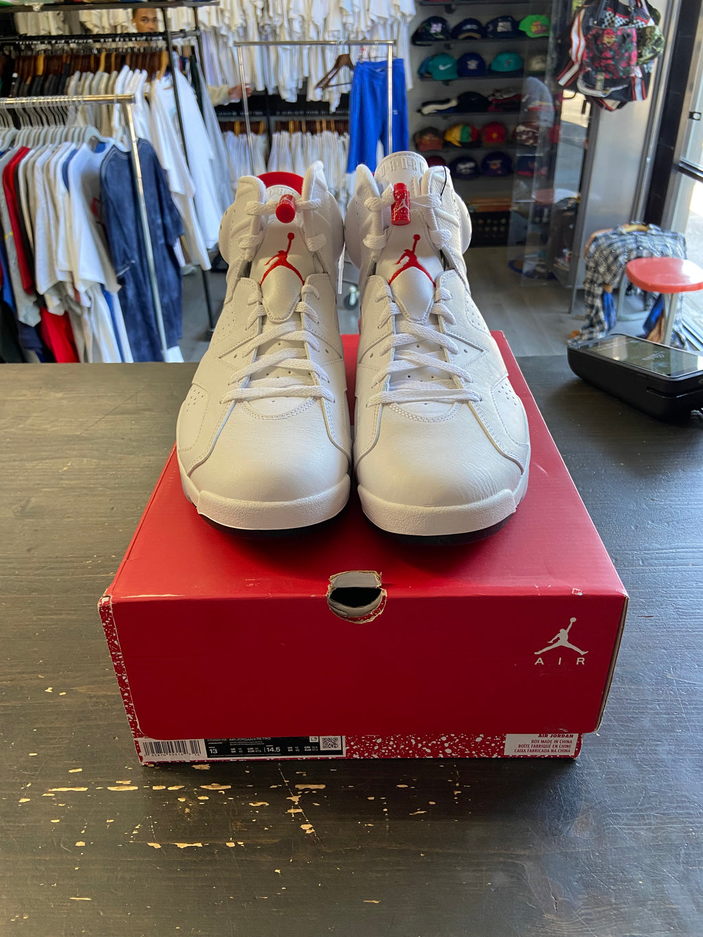 Jordan 6 Retro
Red Oreo