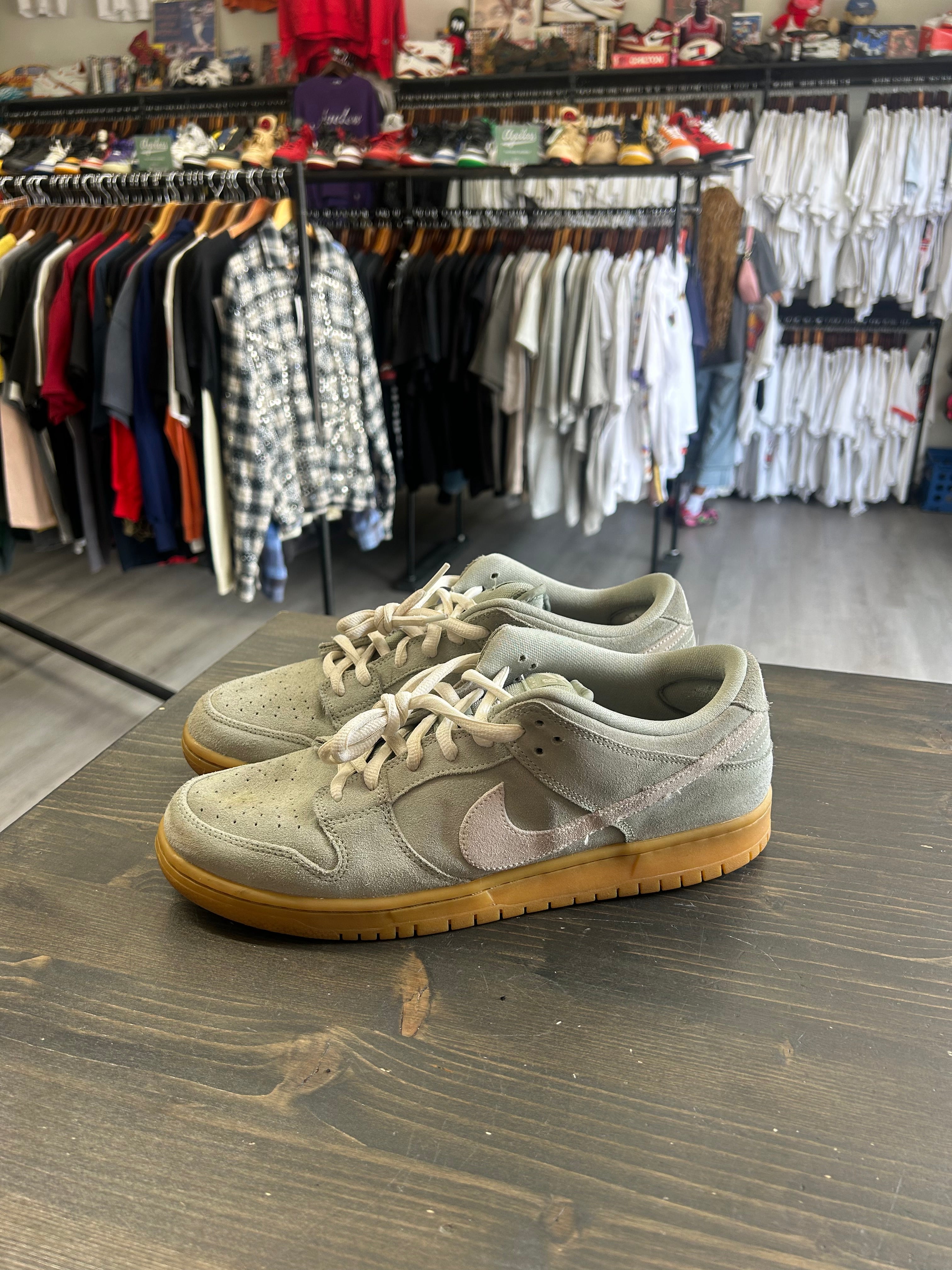 Pre-Owned Nike SB Dunk Low Island Green Gum