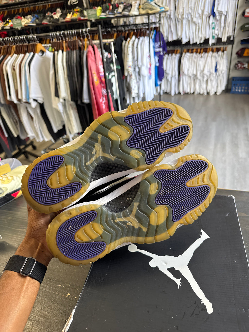 Pre-owned Jordan Retro 11 Low Concord