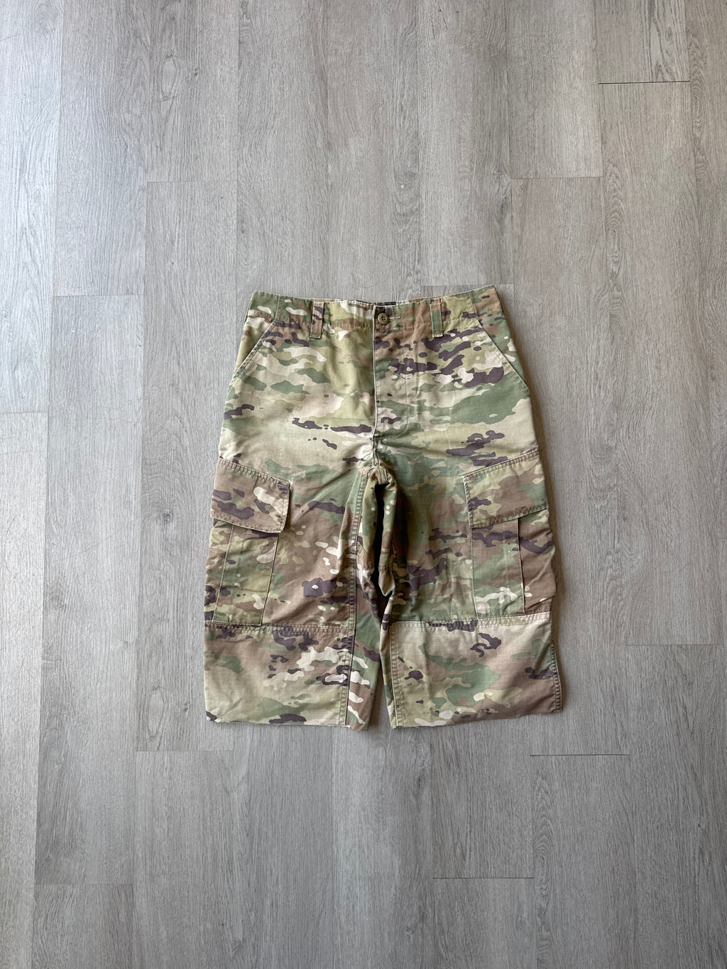 Vintage Military Camo 3/4 Cargo Shorts