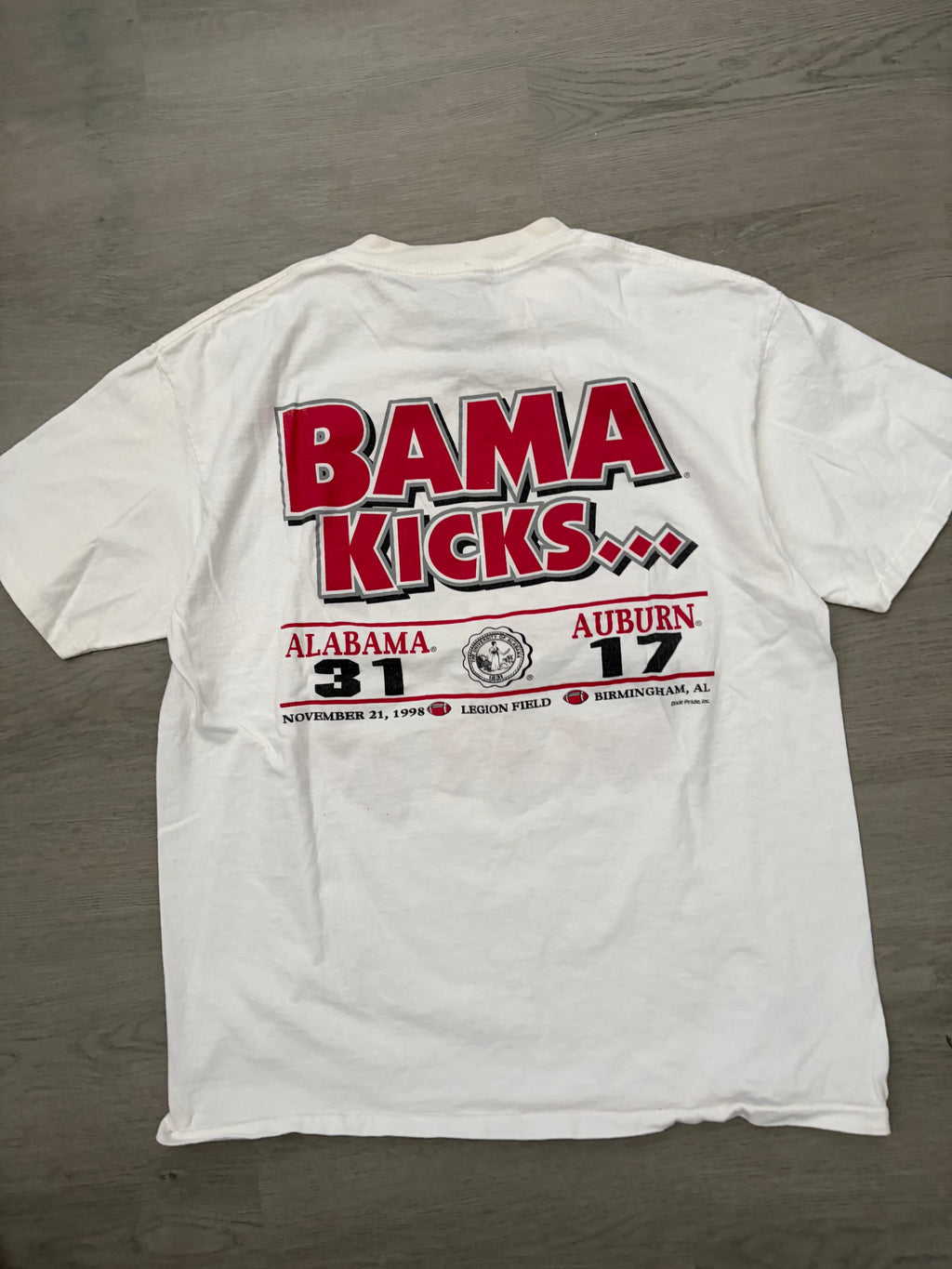 Vintage 90’s Shoe Fits Wear It Alabama Football Tee