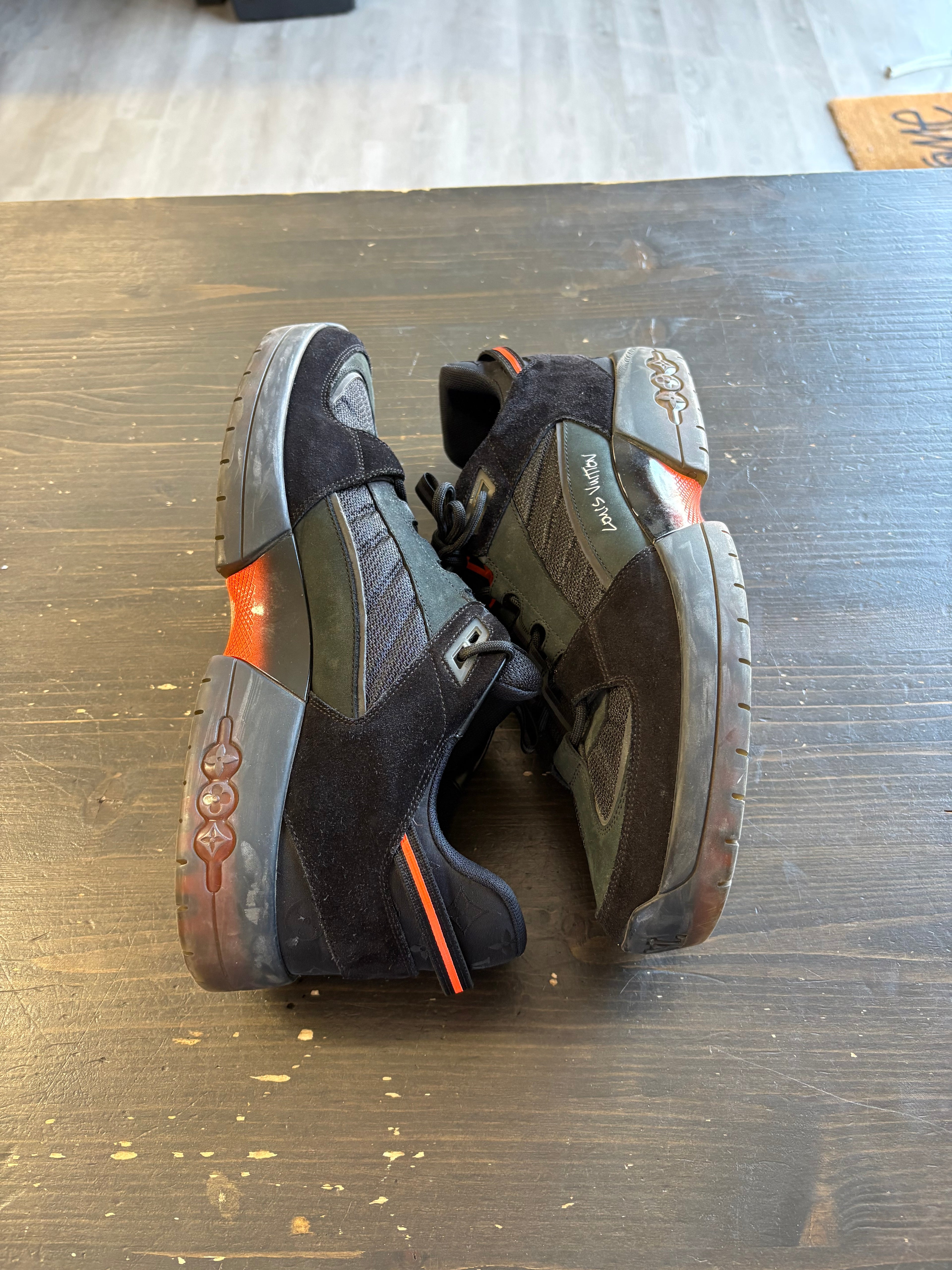 Pre-Owned Louis Vuitton x Lucien Clark A View Black