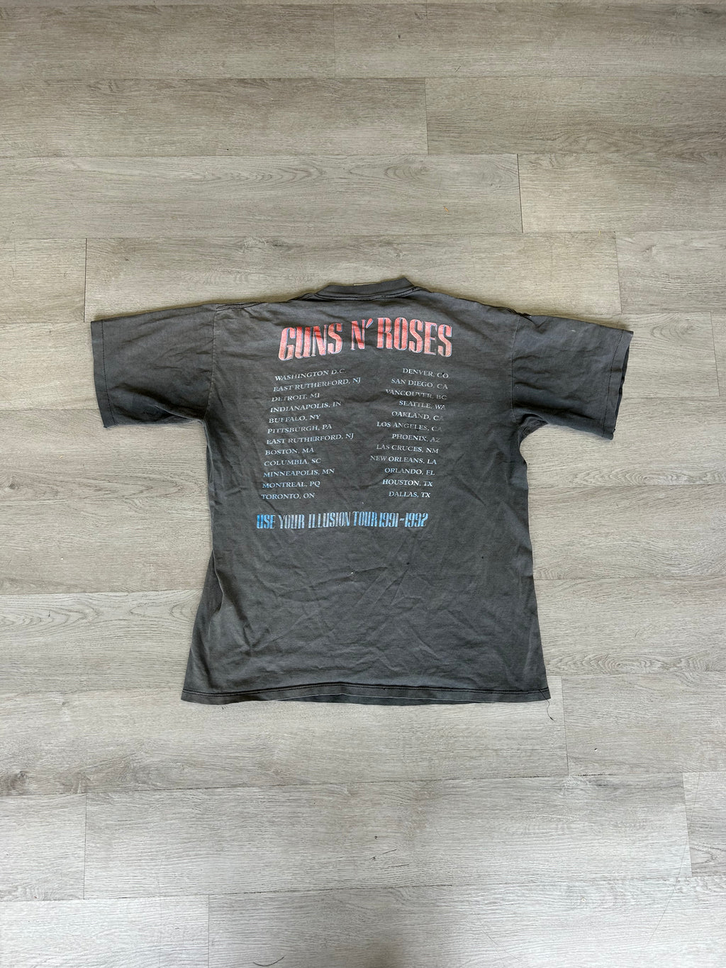 Vintage 1991 Guns N Roses Use Your Illusion Tour Tee