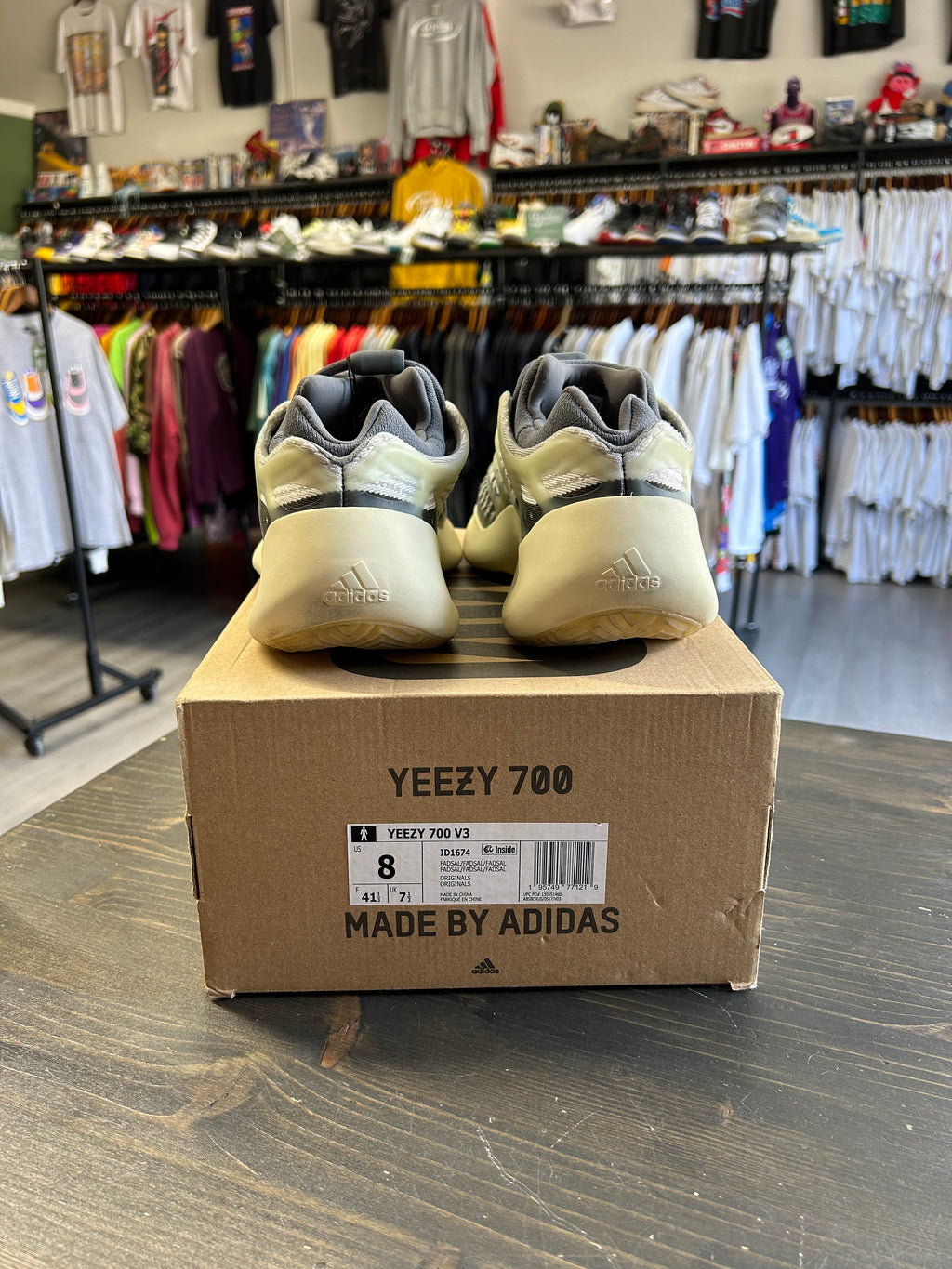 Pre-Owned Adidas Yeezy 700 V3 Fade Salt