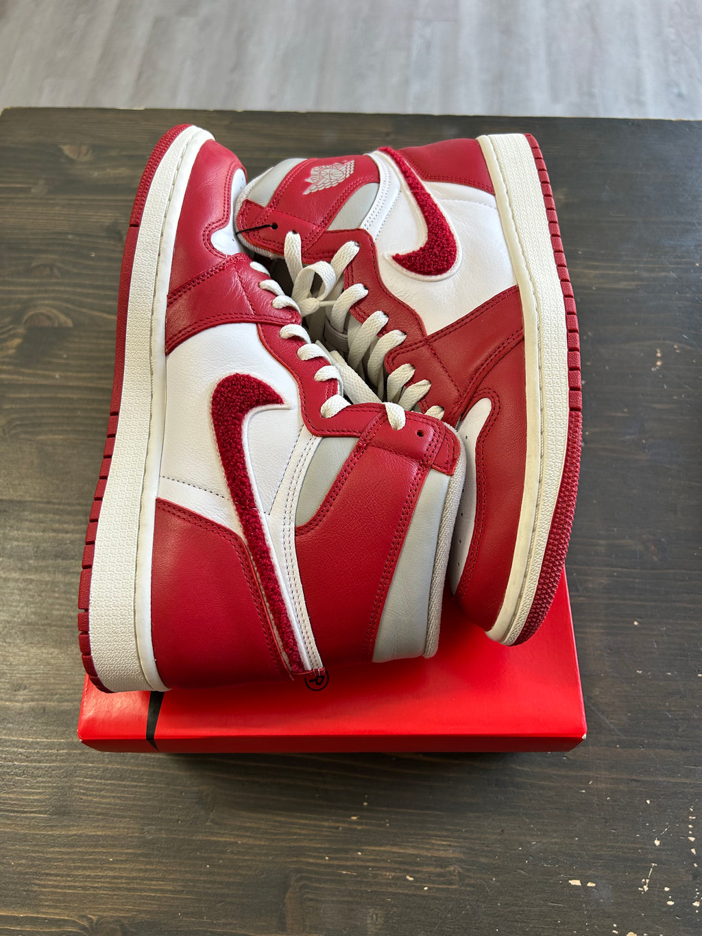 Pre-Owned Women’s Jordan 1 Retro High OG Varsity Red