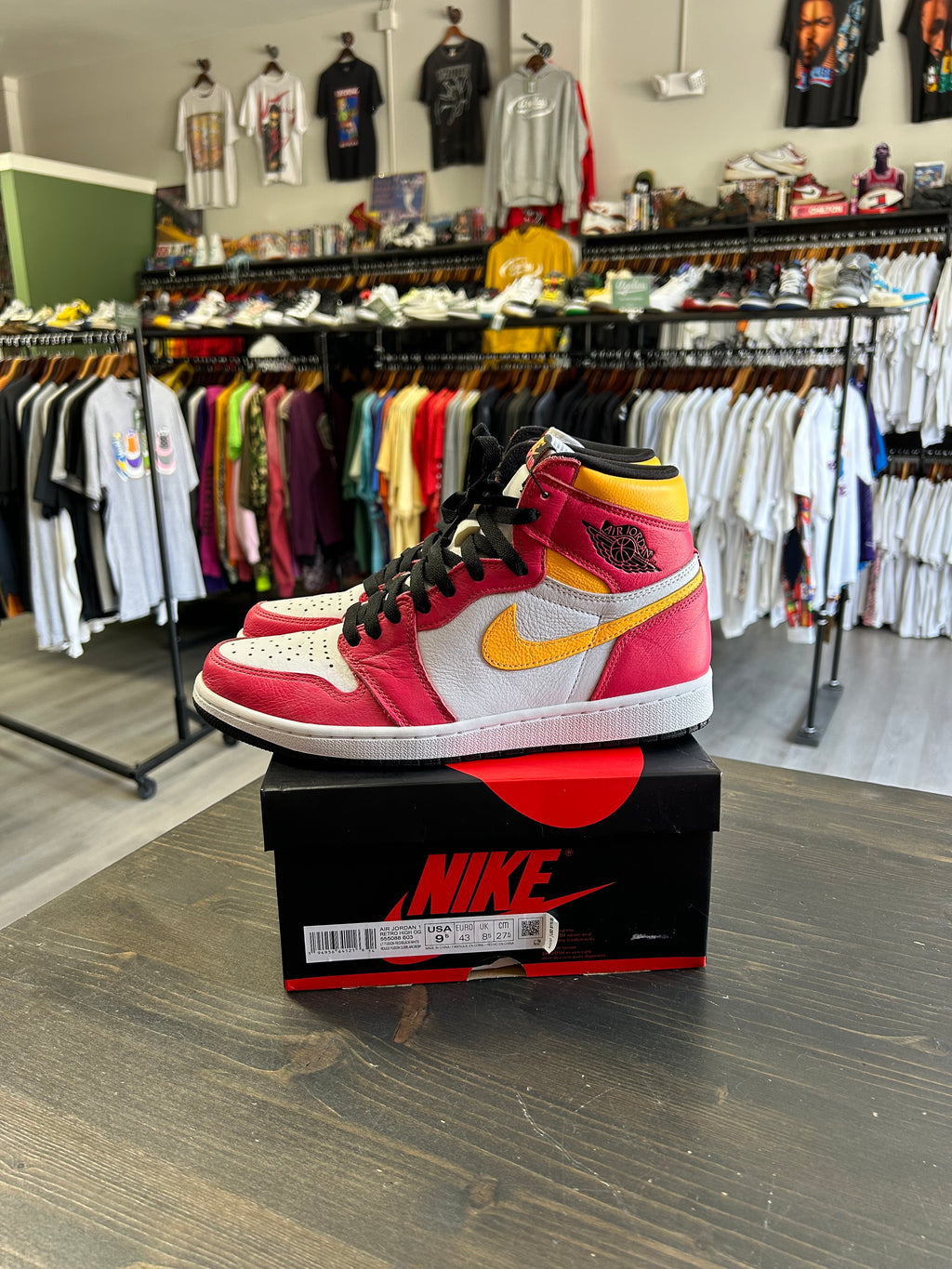 Pre-Owned Jordan 1 Retro High OG Light Fusion Red