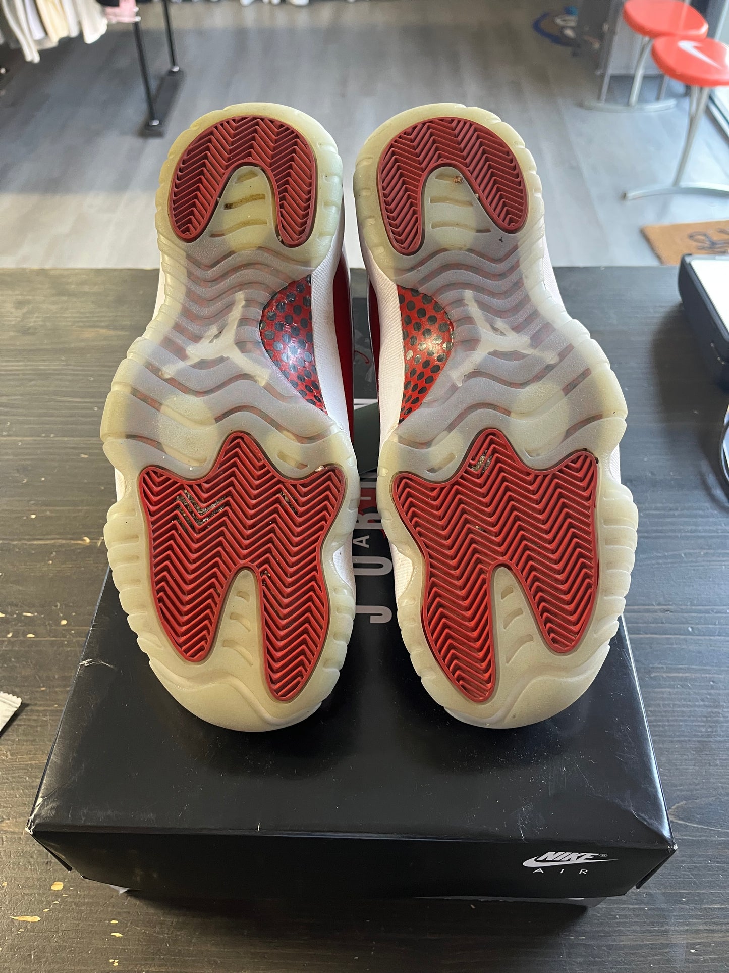 Pre-Owned Jordan 11 Retro Cherry (2022)