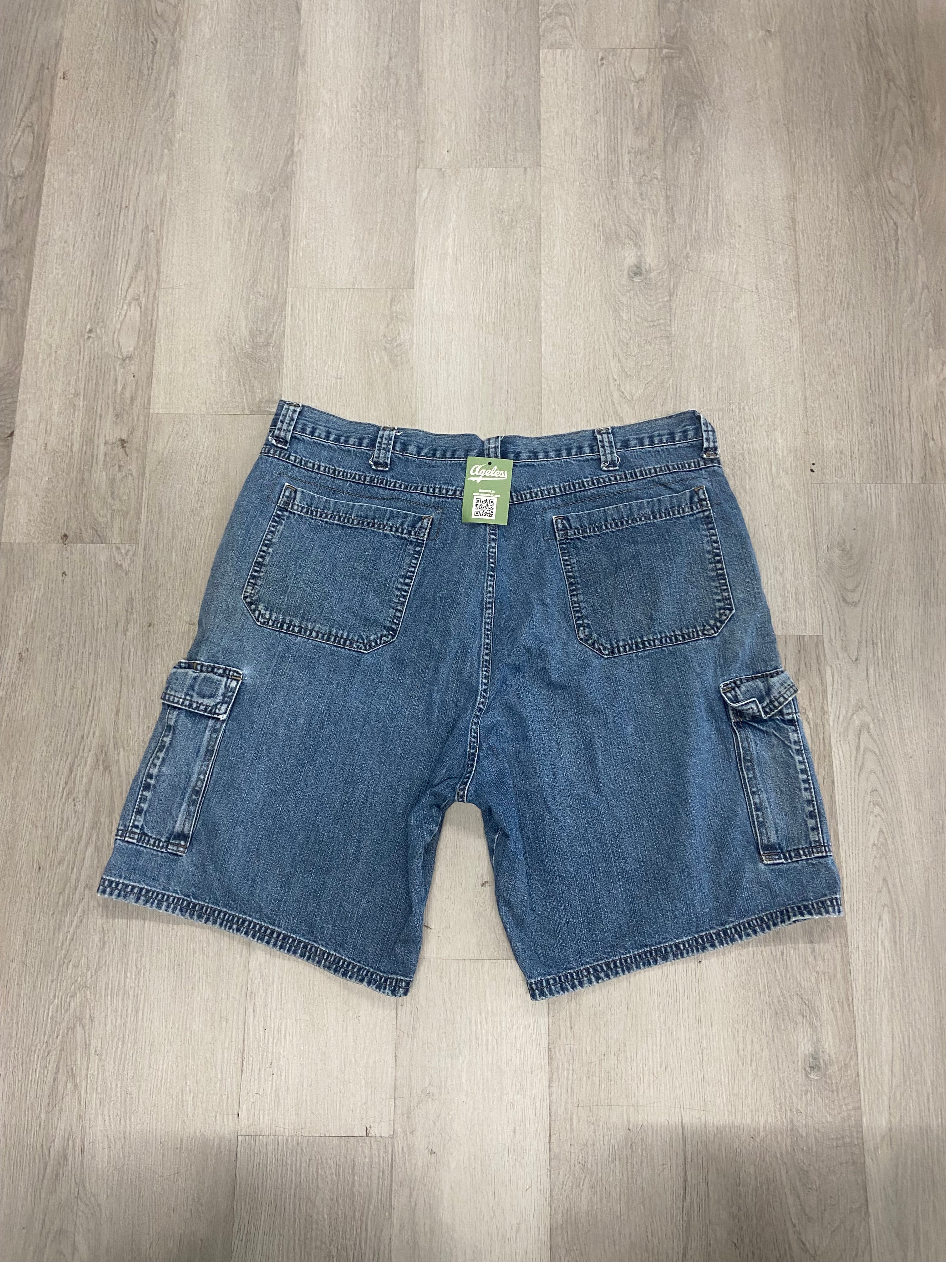 Wrangler Blue Denim Jean Carpenter Cargo Shorts Jorts