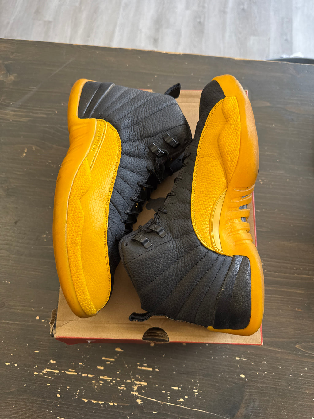 Pre-owned Jordan Retro 12 Black University Gold
