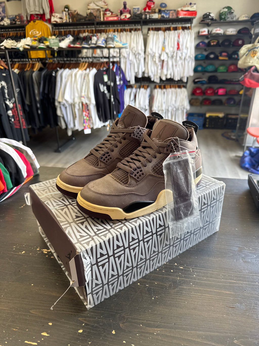 Pre-owned Jordan Retro 4 A Ma Maniere Violet Ore