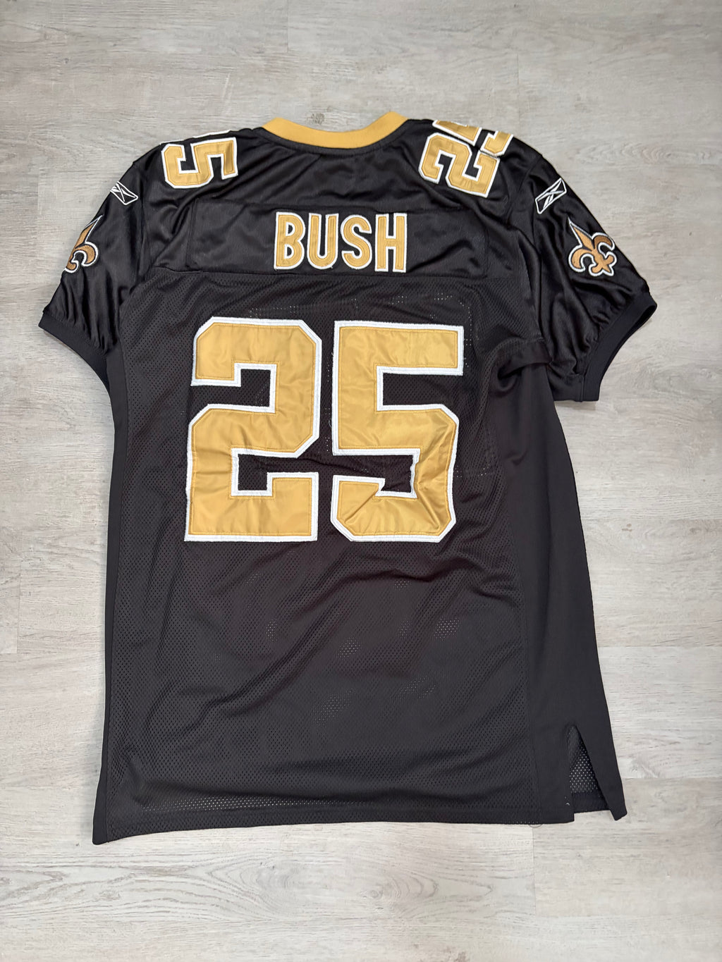 Vintage Reebok NFL New Orleans Saints Reggie Bush Jersey