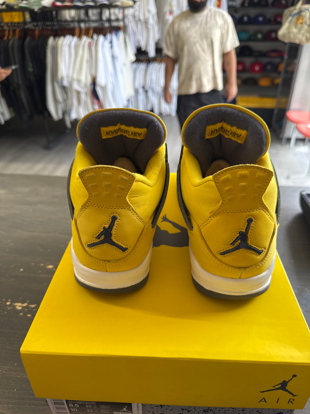 Pre-owned Jordan Retro 4 Lightning 2021