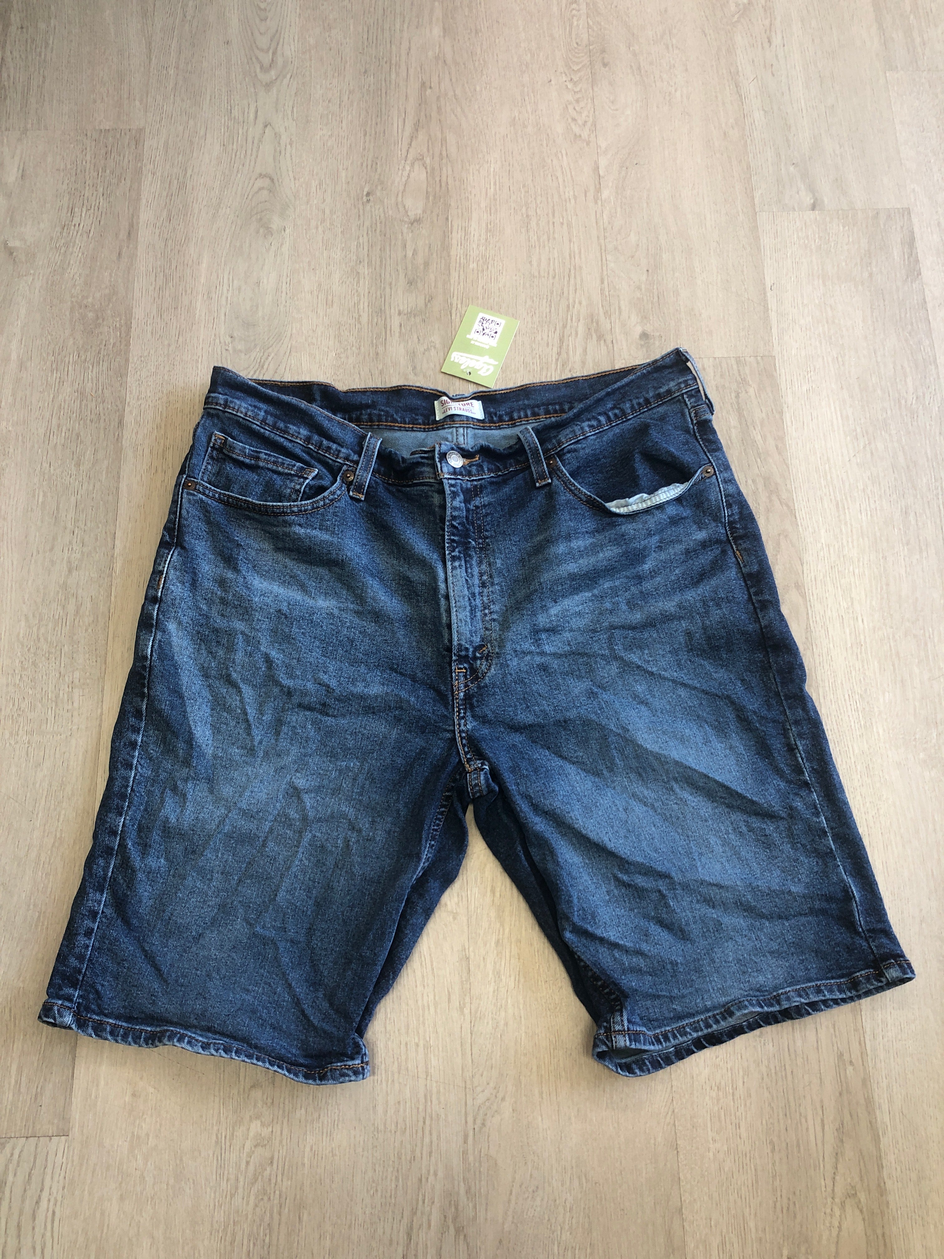 Signature Levi Stratus Jorts