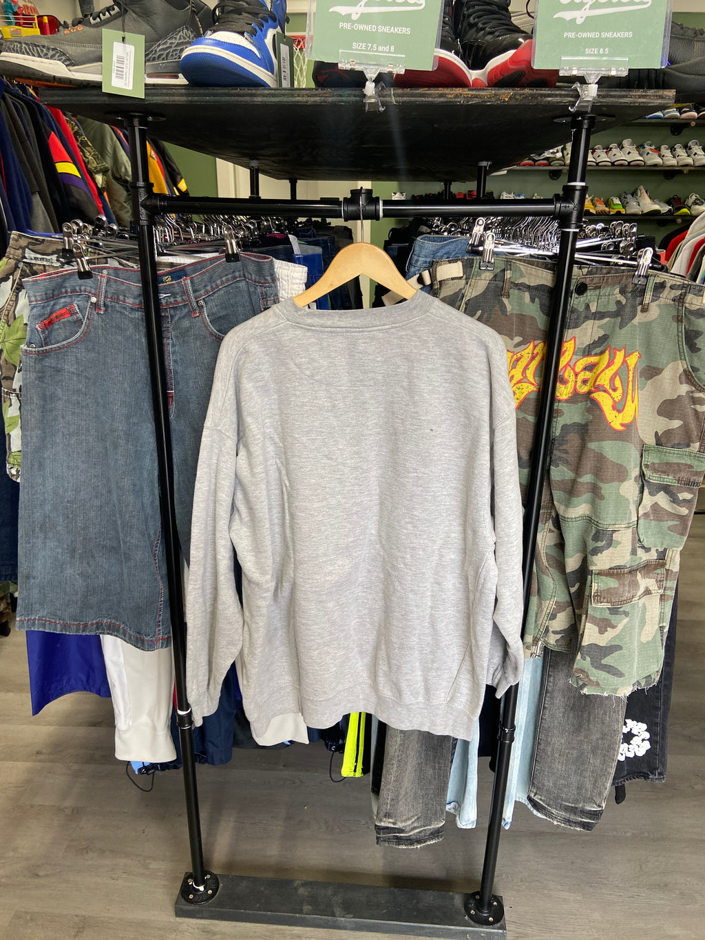 Vintage Grey Wolf Walking Sweatshirt