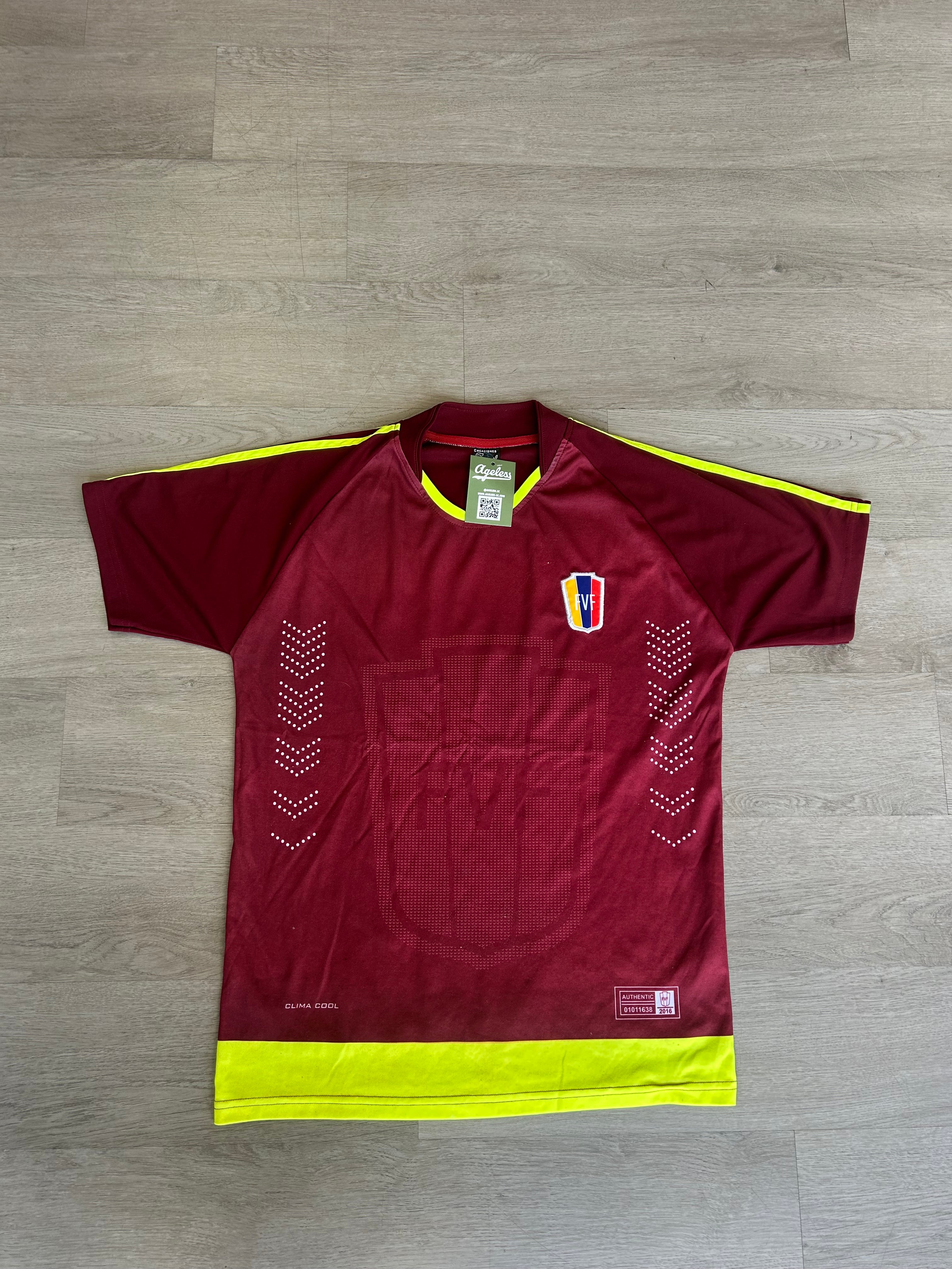 Venezuela home soccer jersey 2015-2016