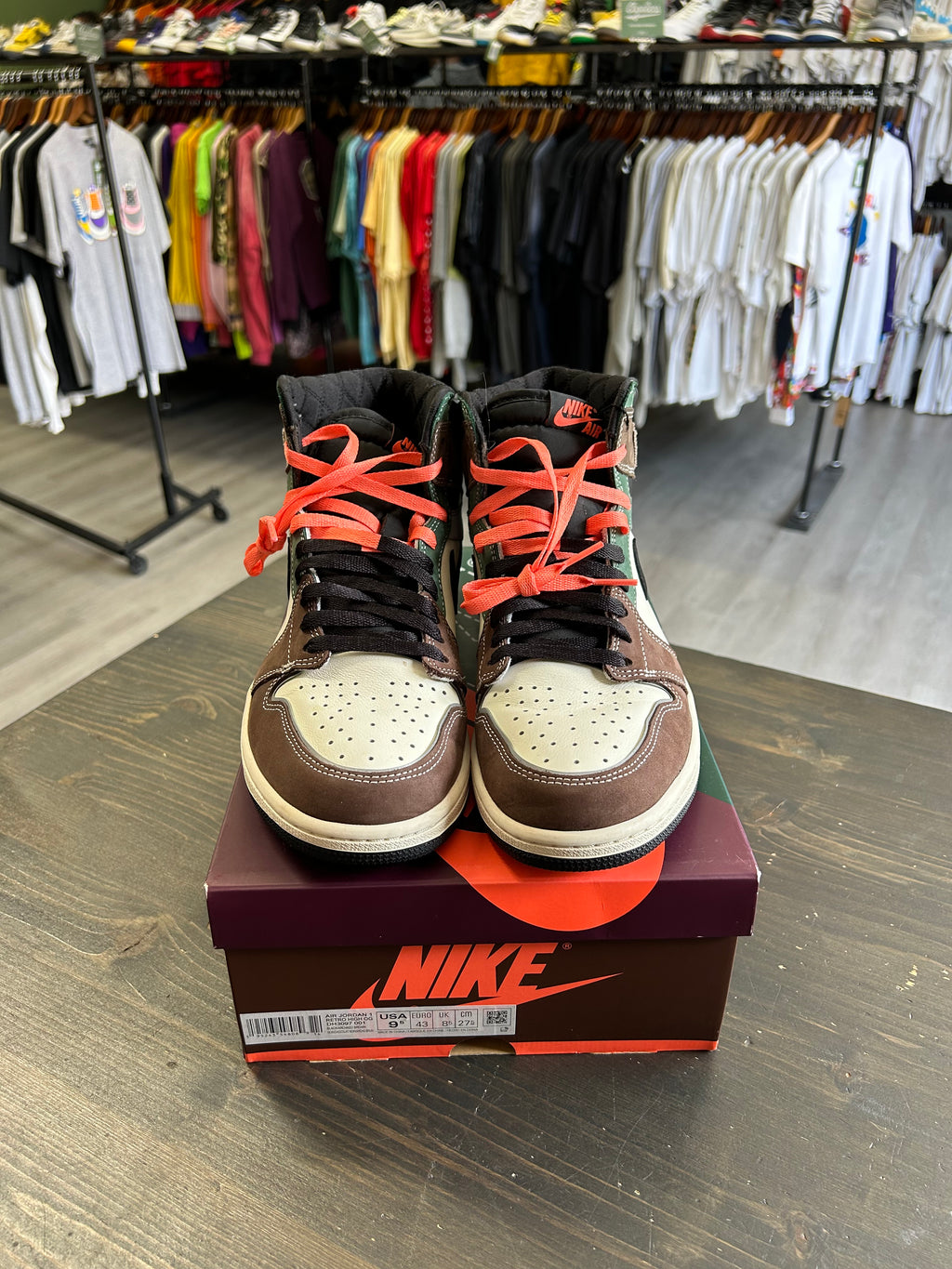 Pre-Owned Jordan 1 Retro High OG Hand Crafted