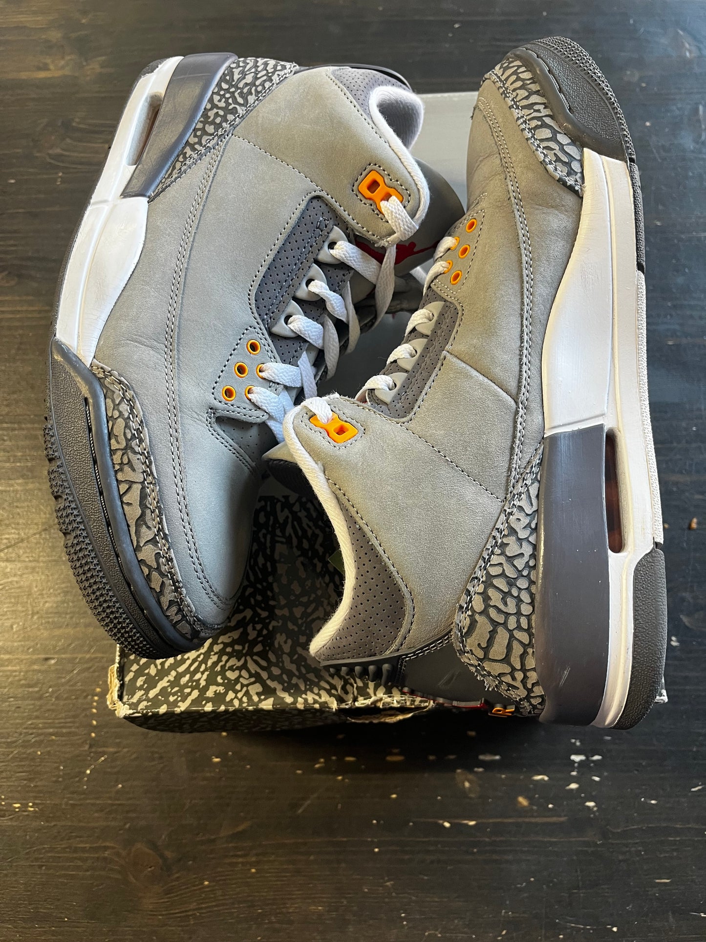 Air Jordan 3 Retro Cool Grey (2021)