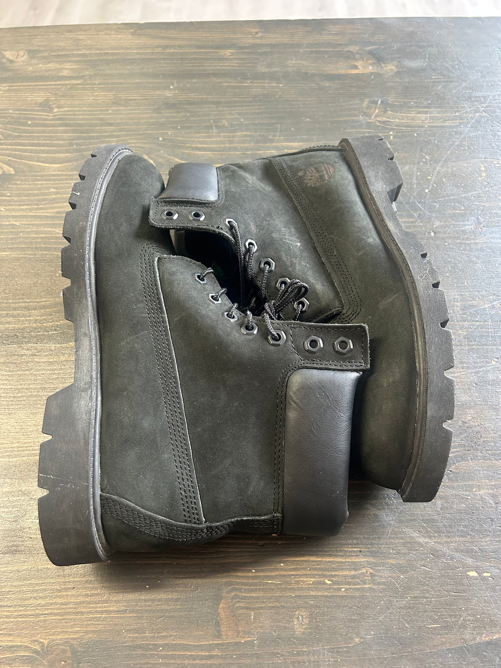 Pre-Owned Black Timberland Boots