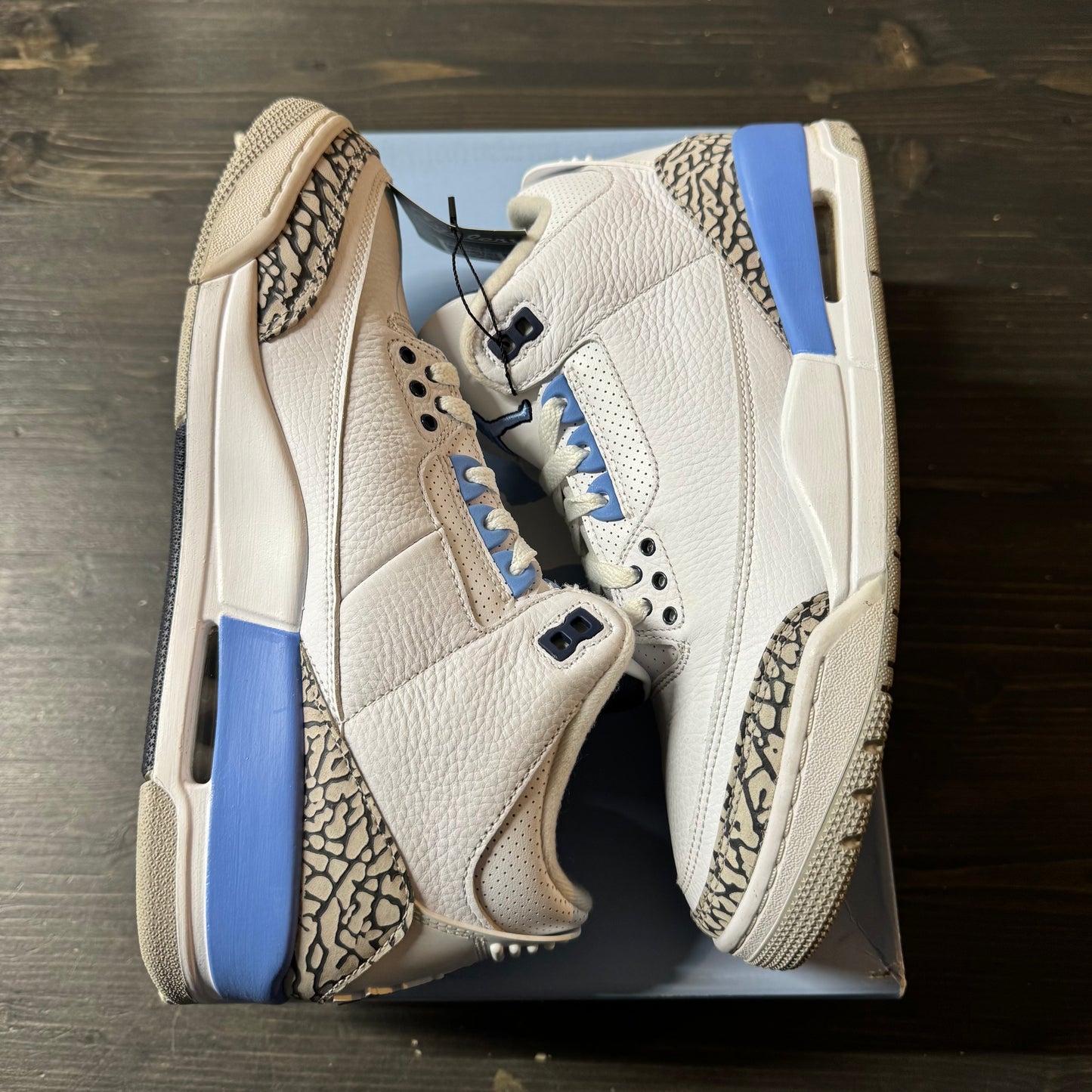 Pre-owned Jordan Retro 3 UNC