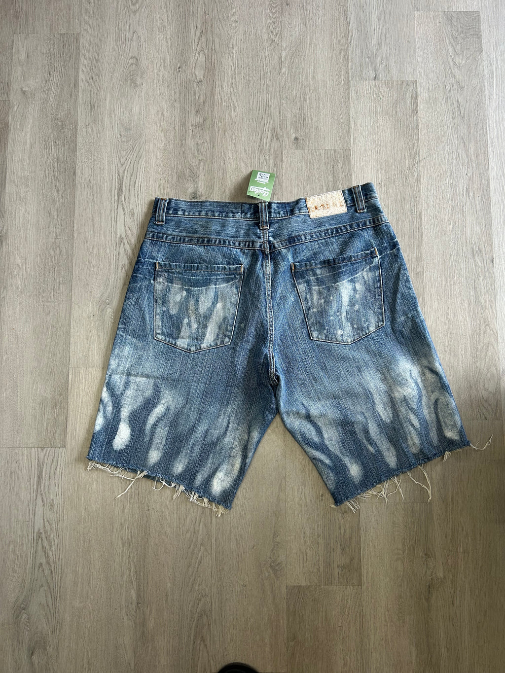 Second Skin Dark Acid Wash Flame Jorts
