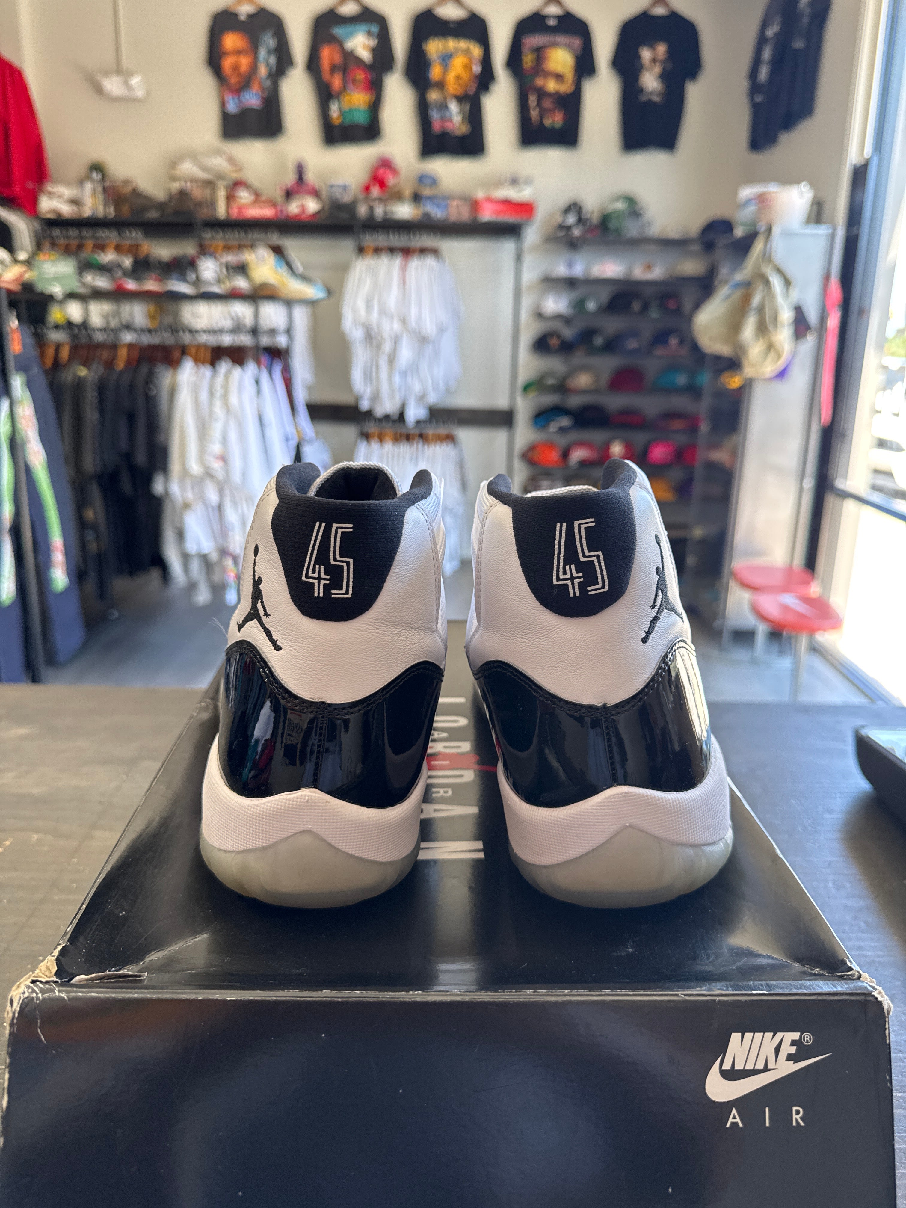 Pre-owned Jordan Retro 11 Concord 2018