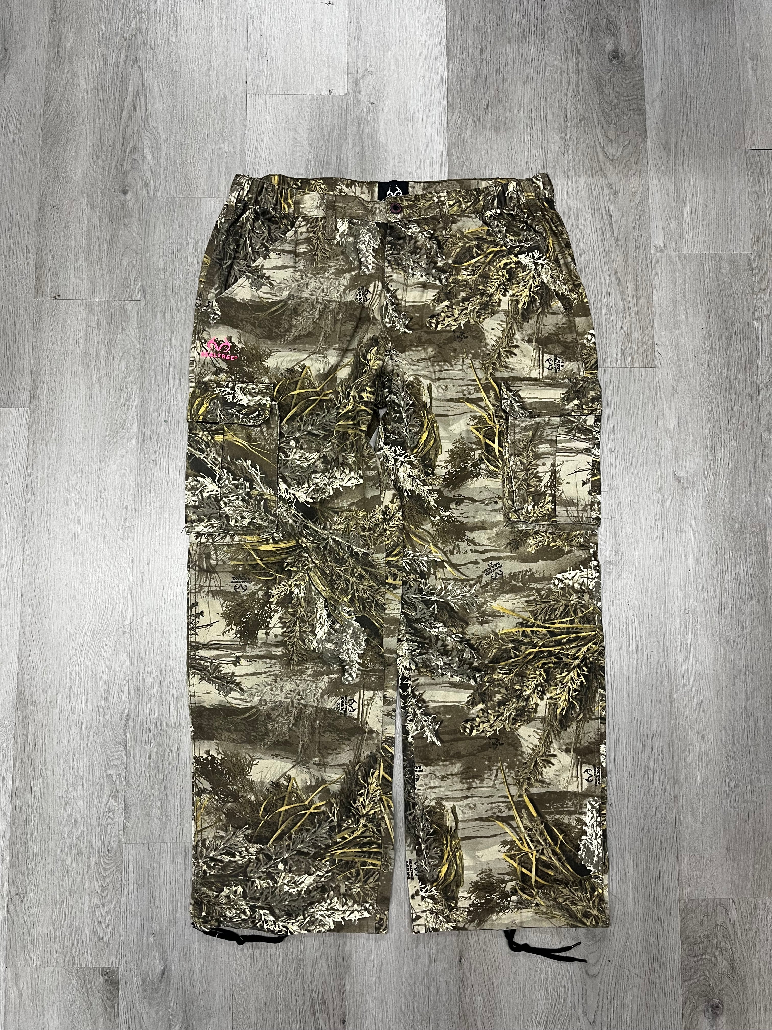 Women’s RealTree Cargo Camouflage Pants
