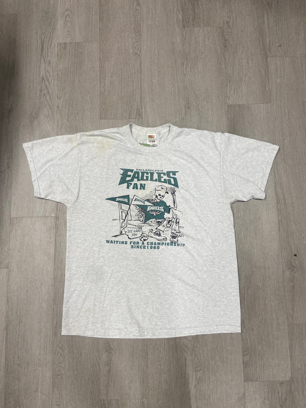 Philadelphia Eagles ‘Die Hard Fan’ Skeleton Graphic Tee
