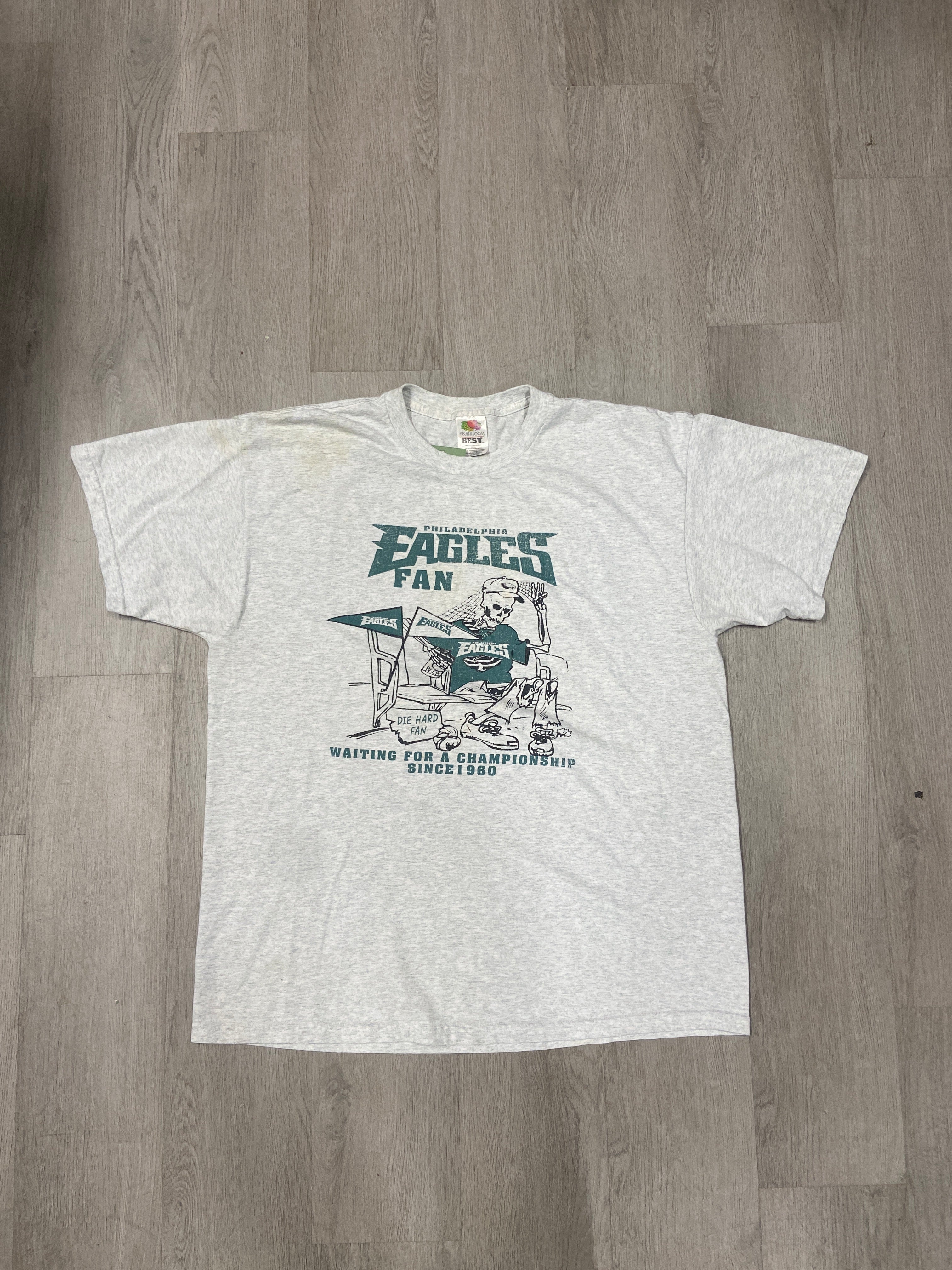 Philadelphia Eagles ‘Die Hard Fan’ Skeleton Graphic Tee