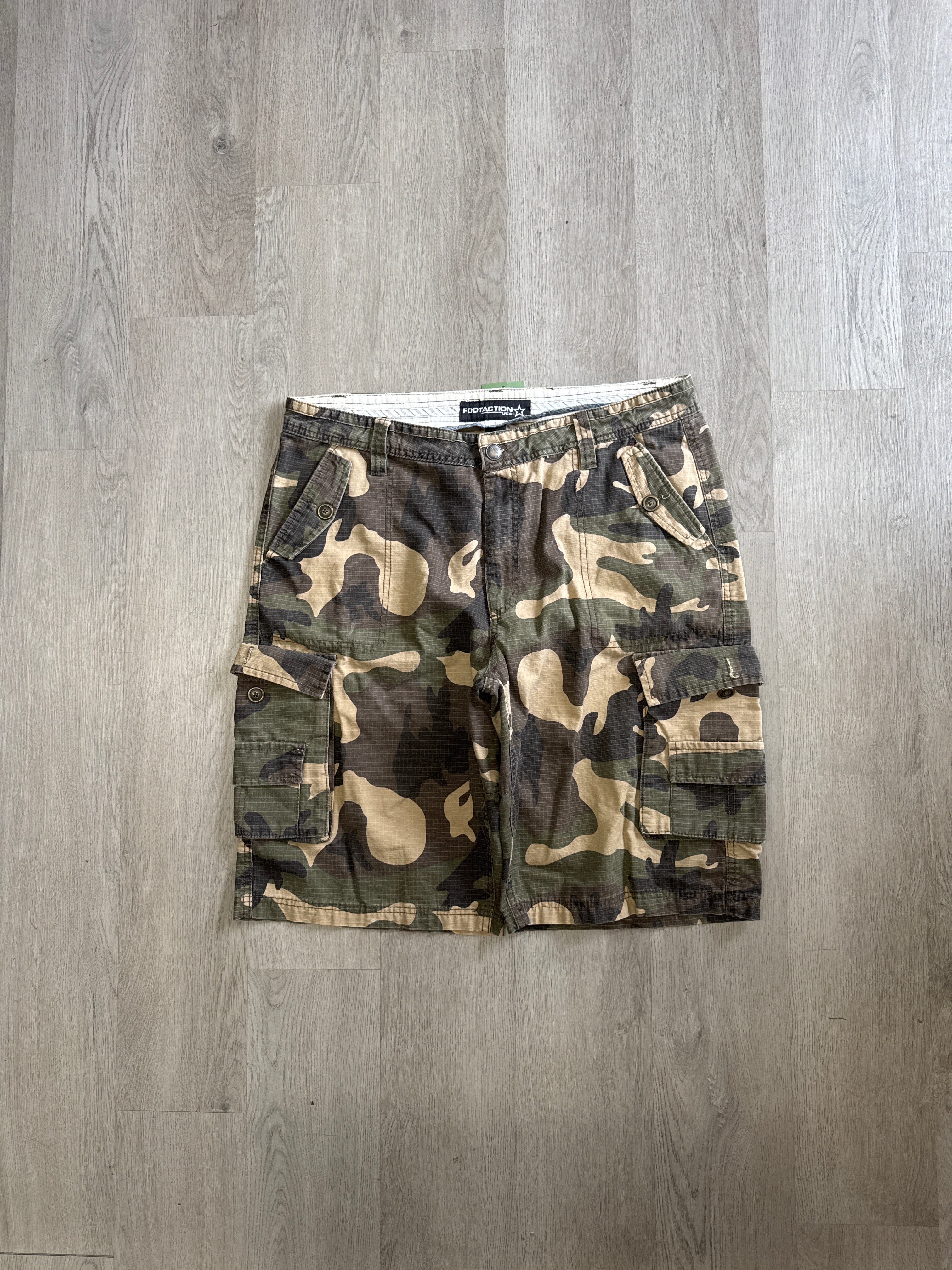 Footaction Camo Cargo Shorts