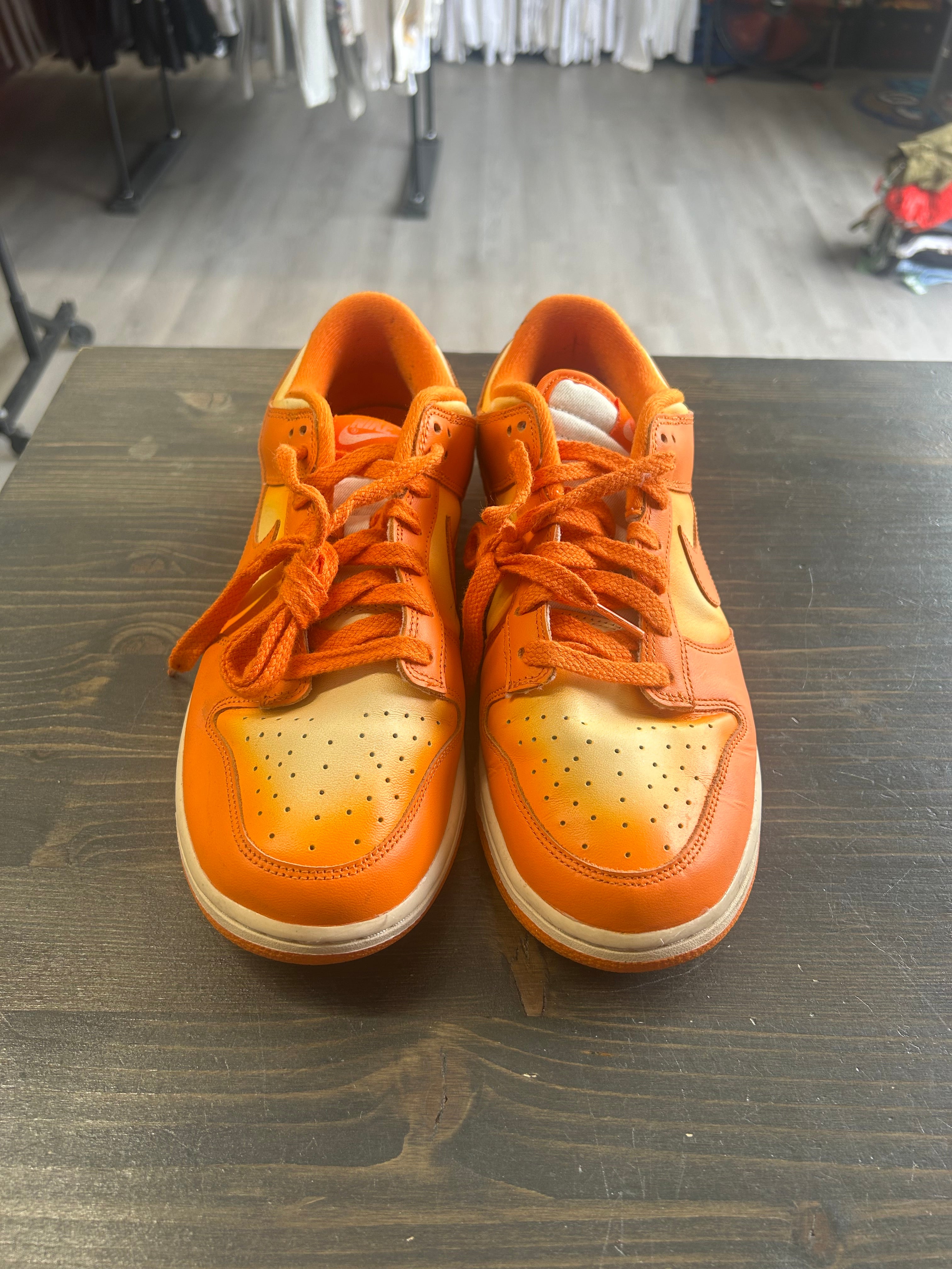 Pre Owned Nike Dunk Low Magma Orange sneakers