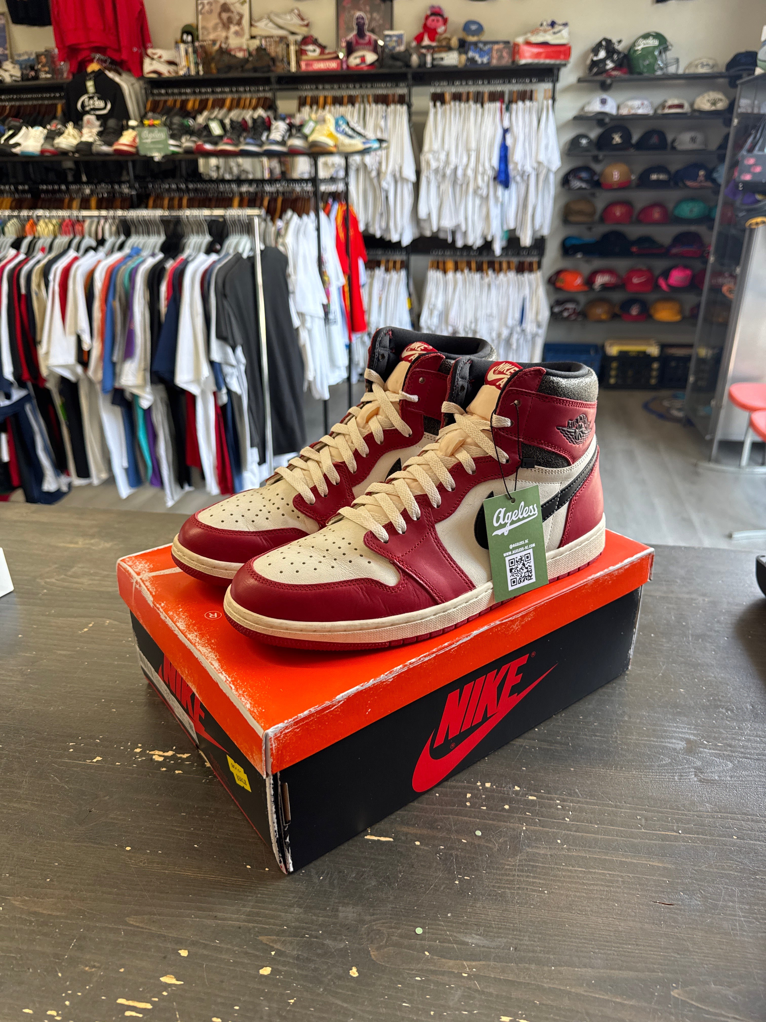 Pre-owned Jordan Retro Chicago 1 Lost & Found