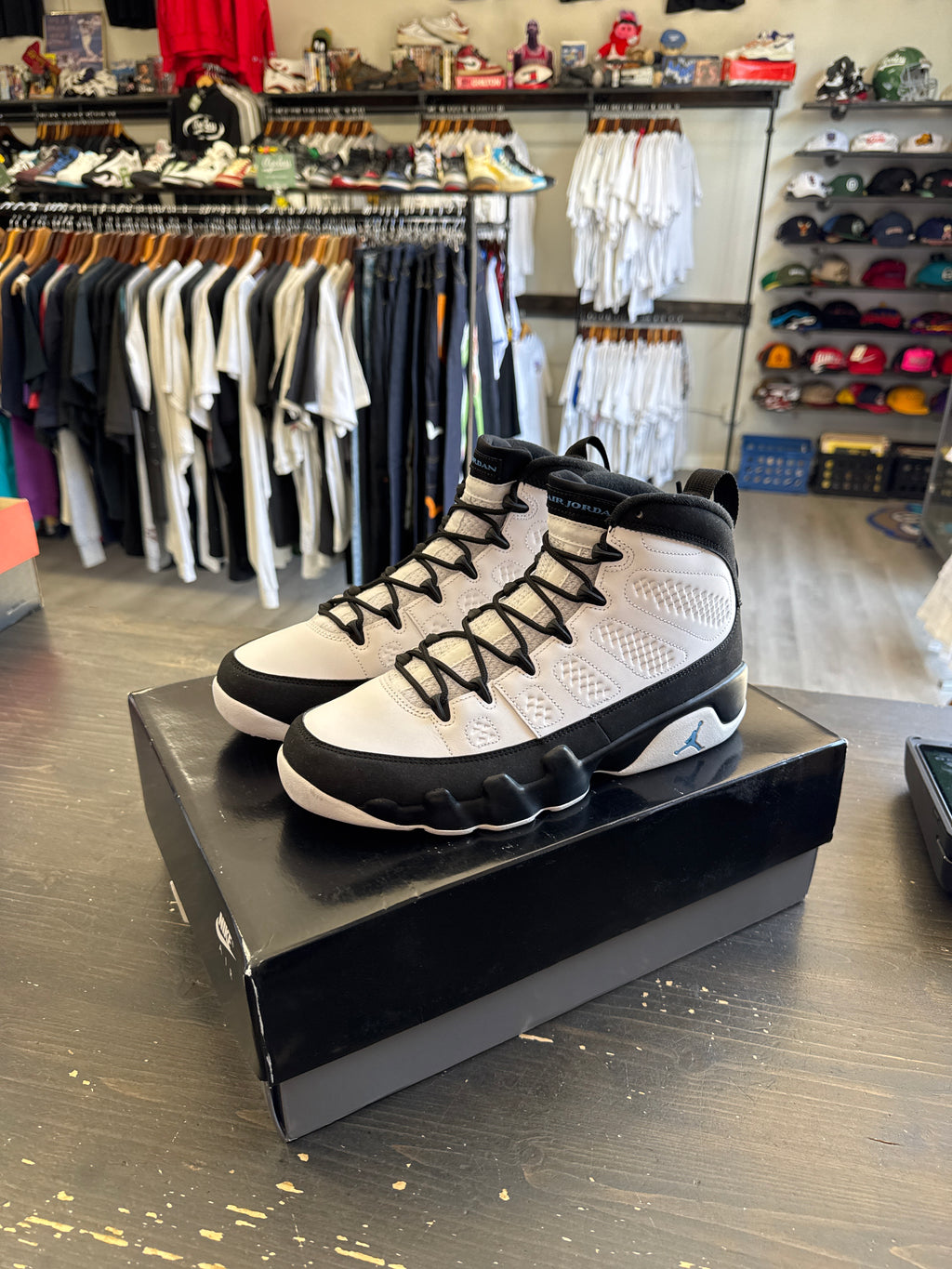 Pre-owned Jordan Retro 9 University Blue