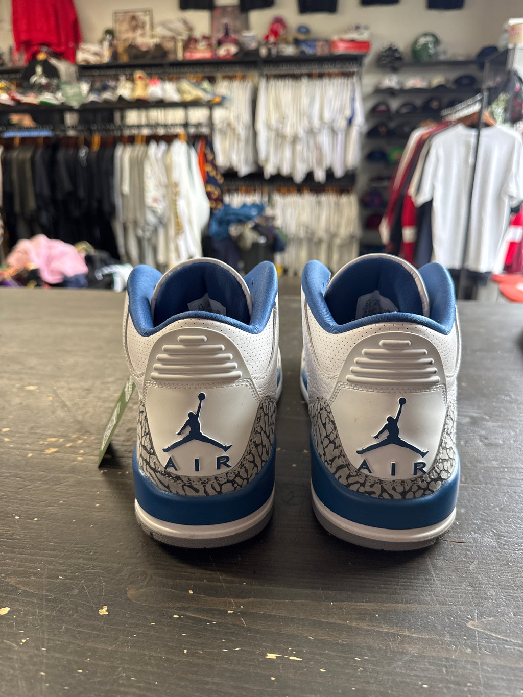 Pre-owned Jordan Retro 3 Wizard
