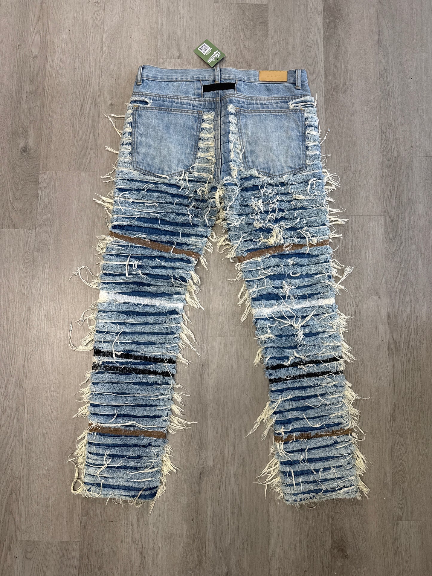 mnml Horizontal Distressed Jeans